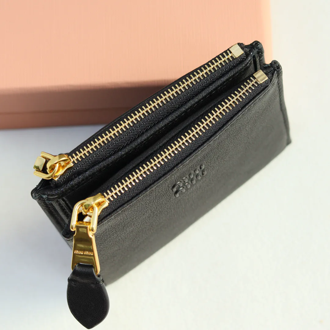 Клатчи Женские Miu Miu 2252259