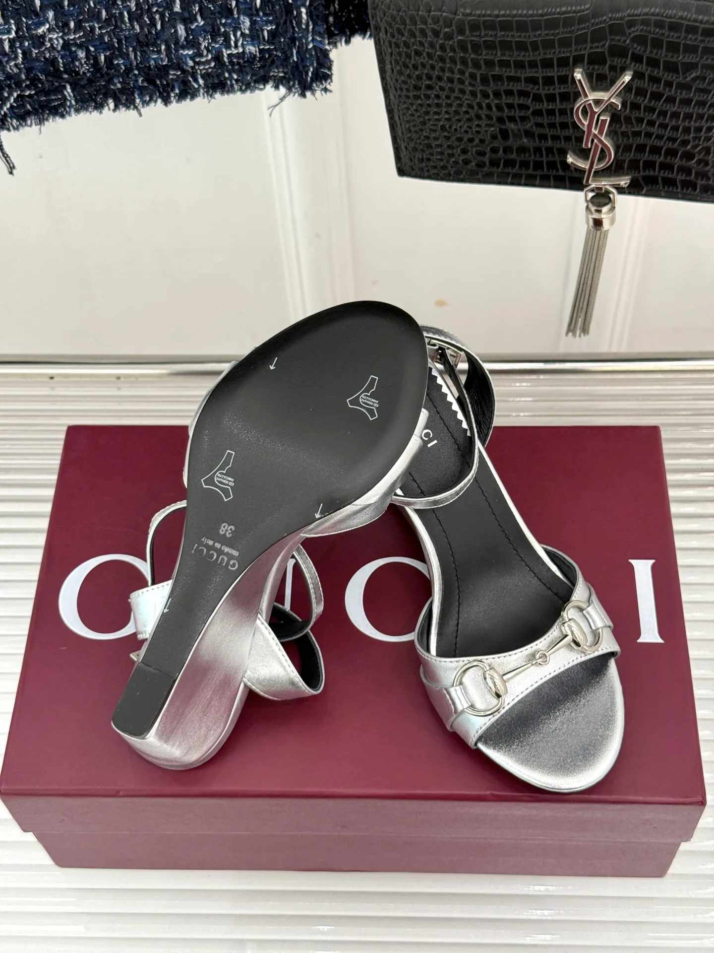Босоножки Женские Gucci 18034499