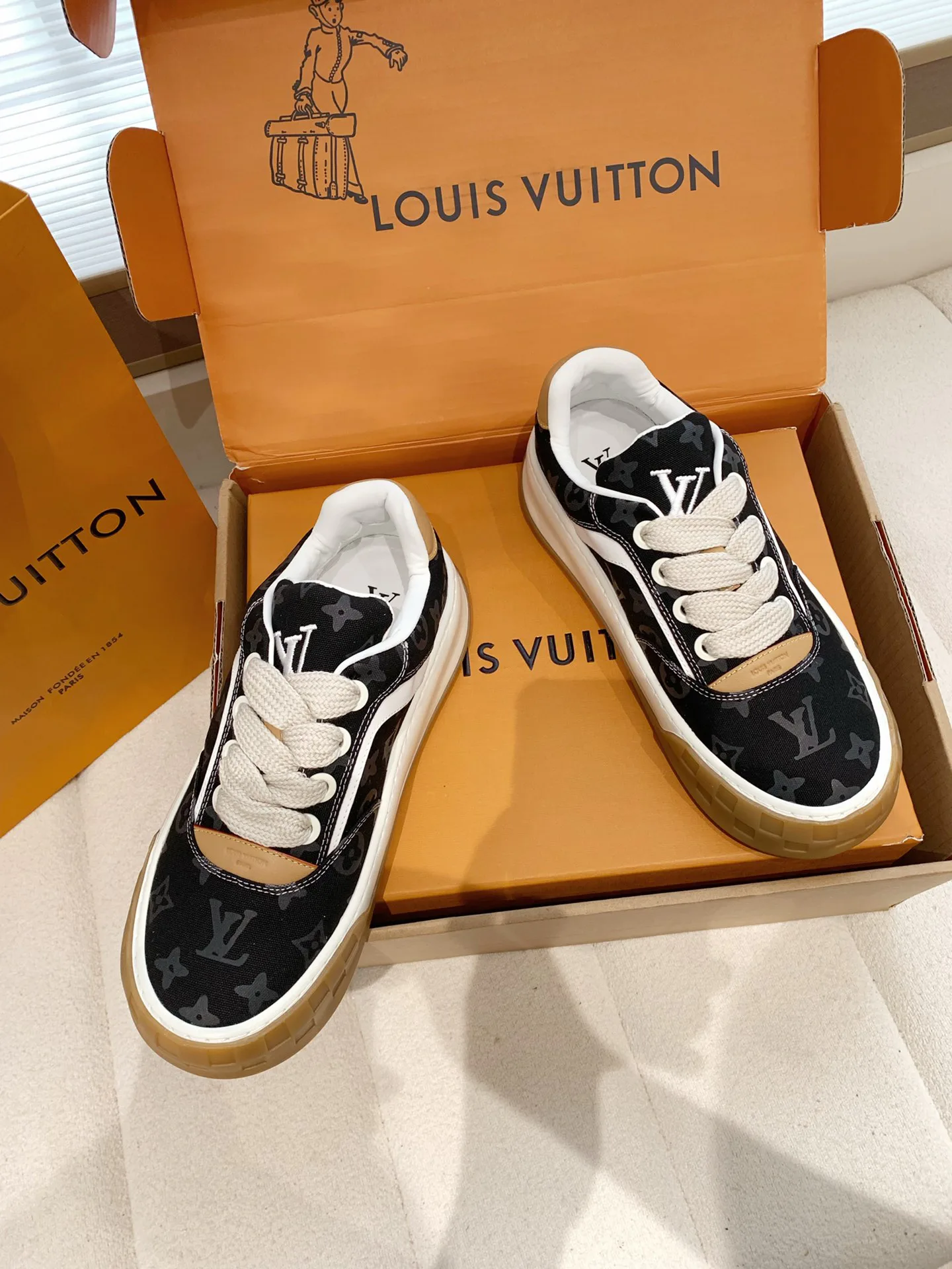 Кеды Женские Louis Vuitton 13183744