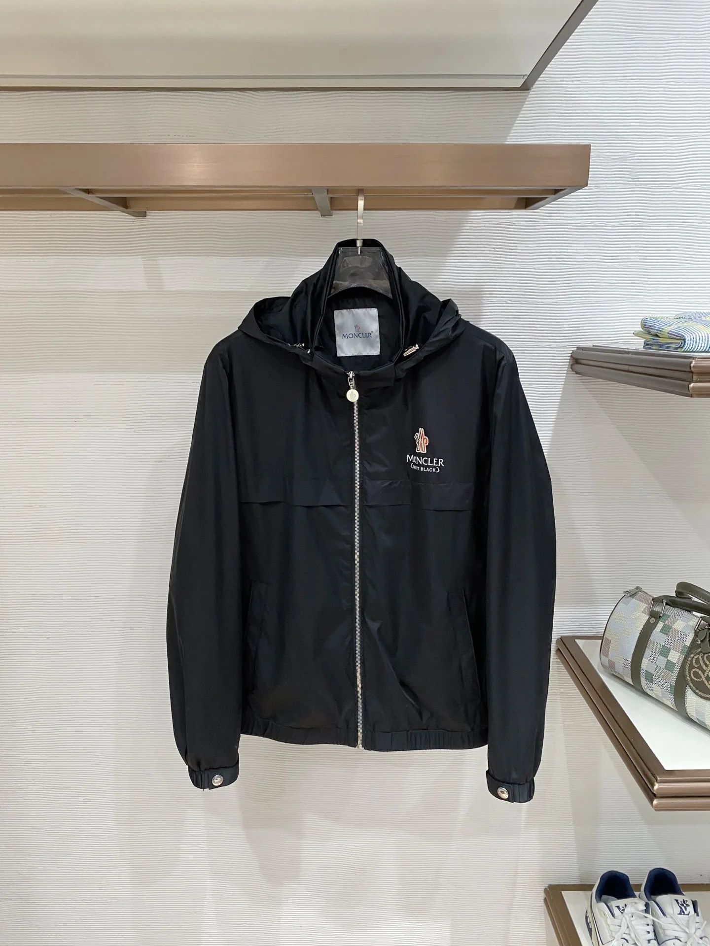 Пальто И Тренчи Мужские Moncler 11556925