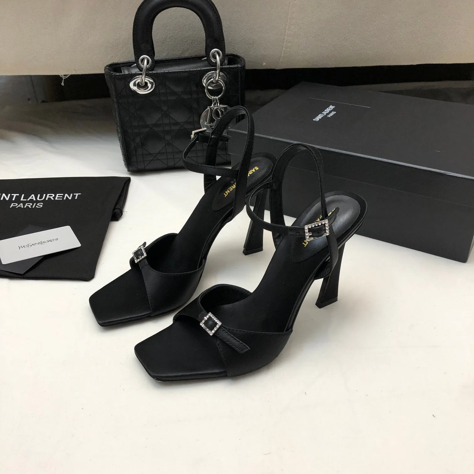Босоножки Женские Saint Laurent 11220421