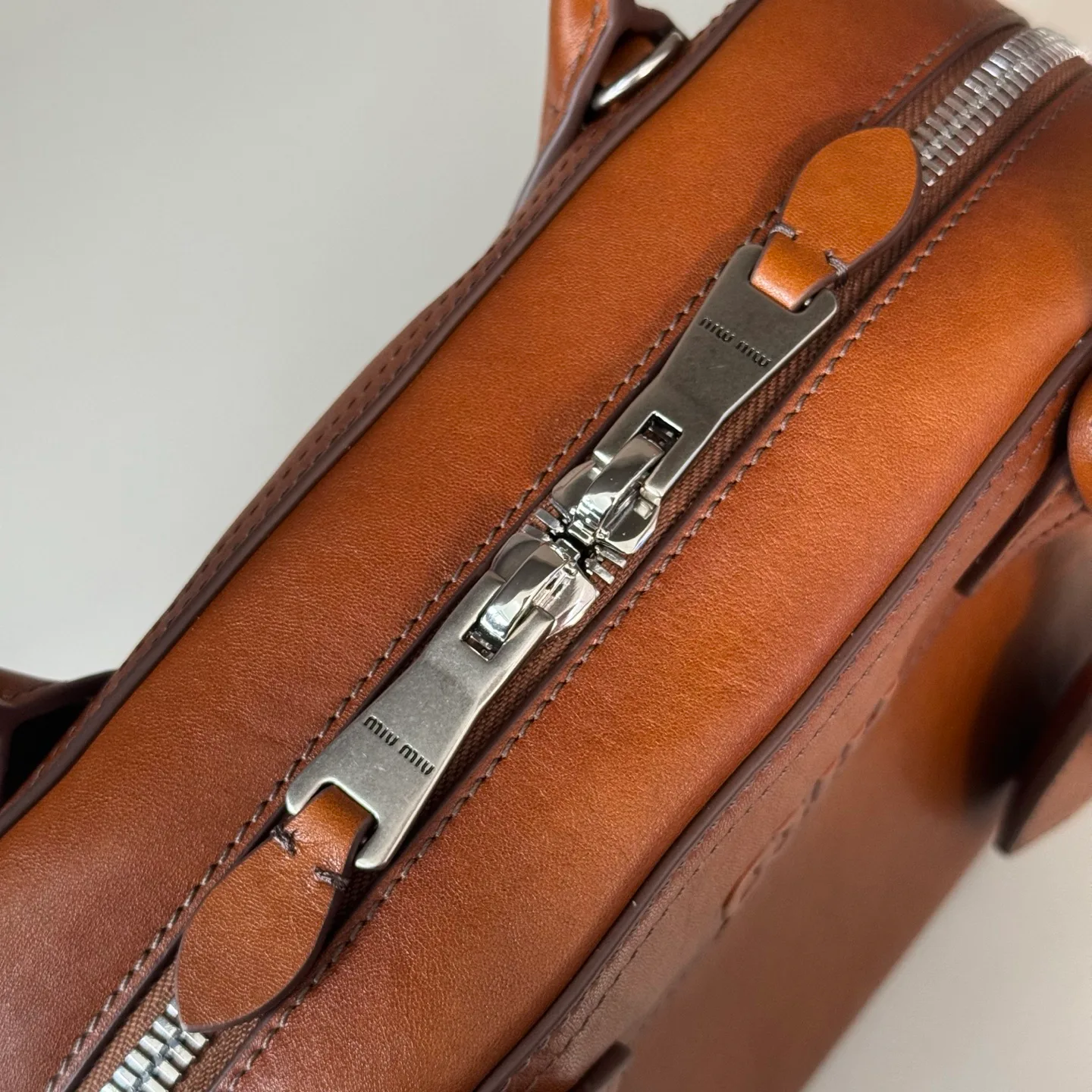 Классические Сумки Женские Miu Miu 11889652