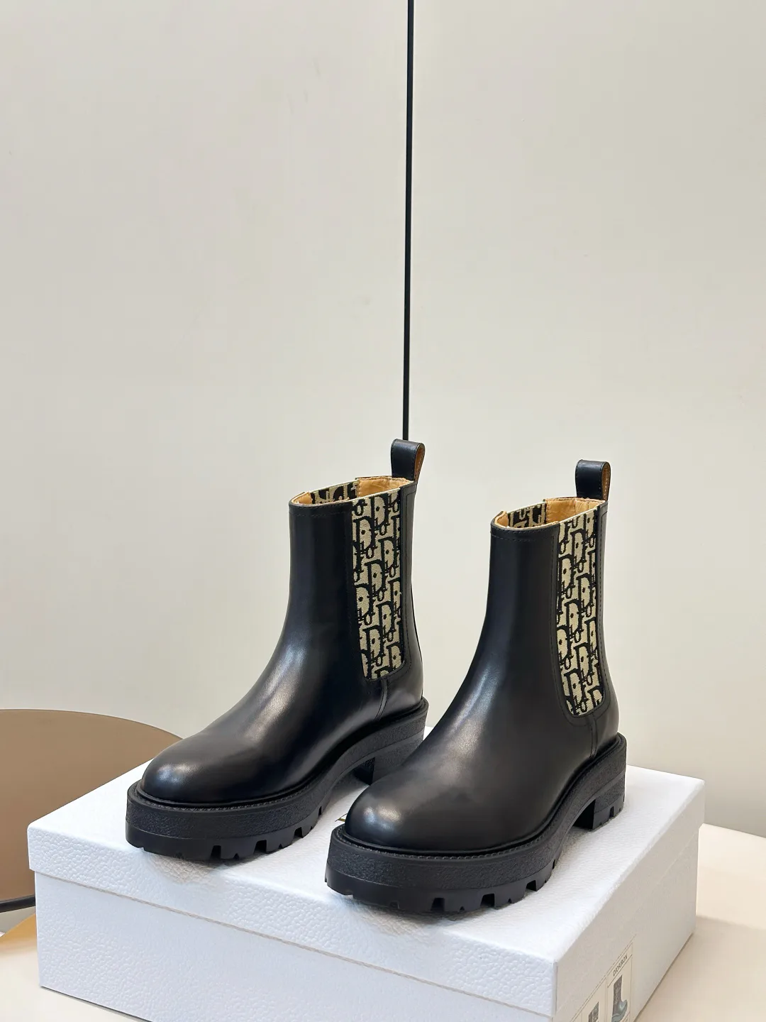 Ботинки Женские Christian Dior 17946594