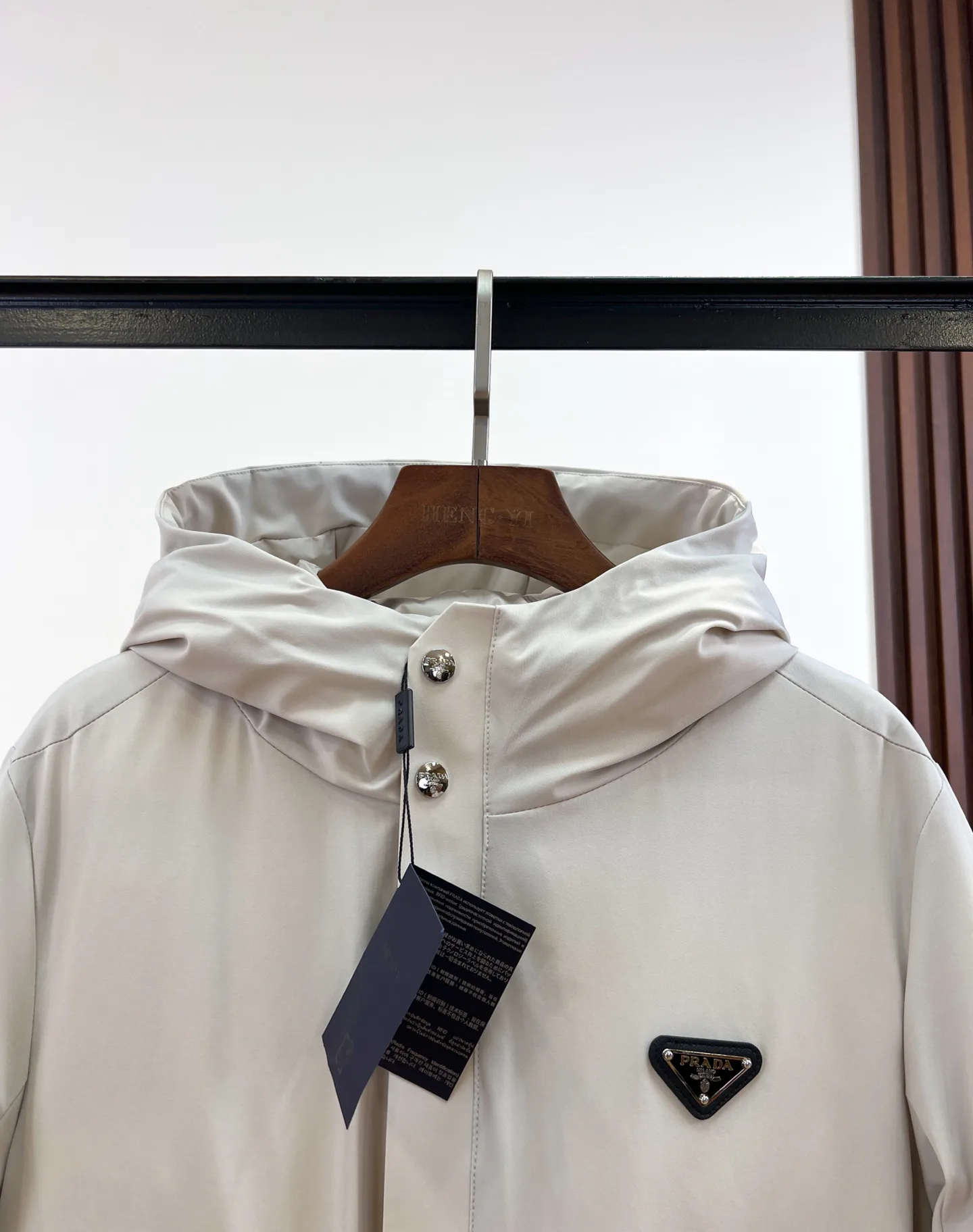 Куртки И Пуховики Женские Prada 19813449