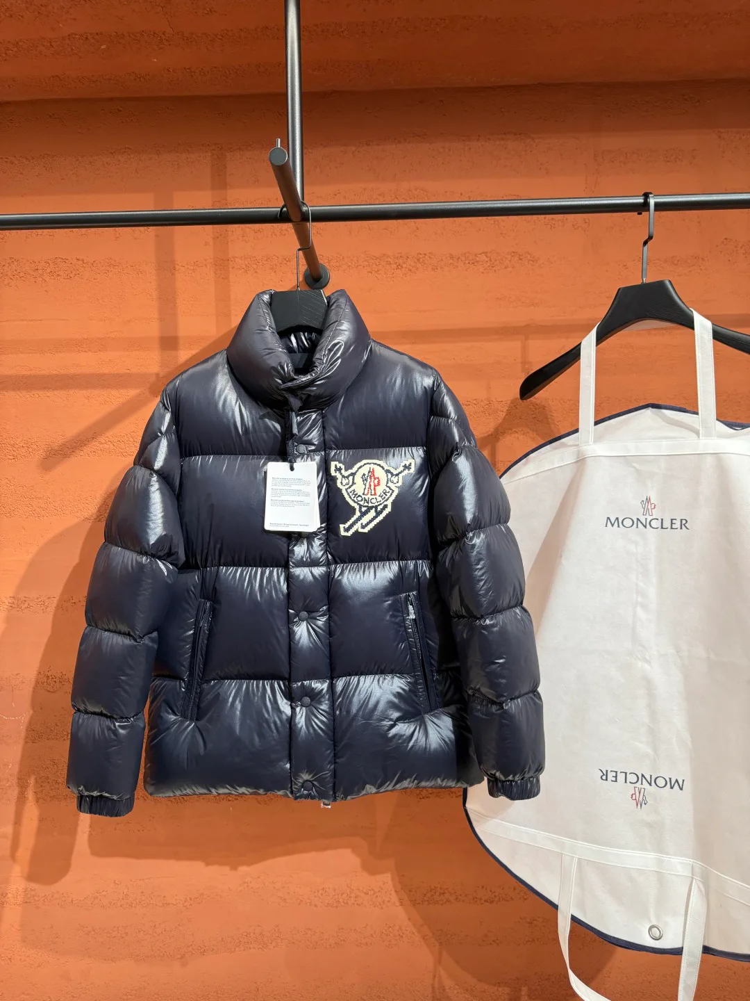 Куртки И Пуховики Мужские Moncler 18237493