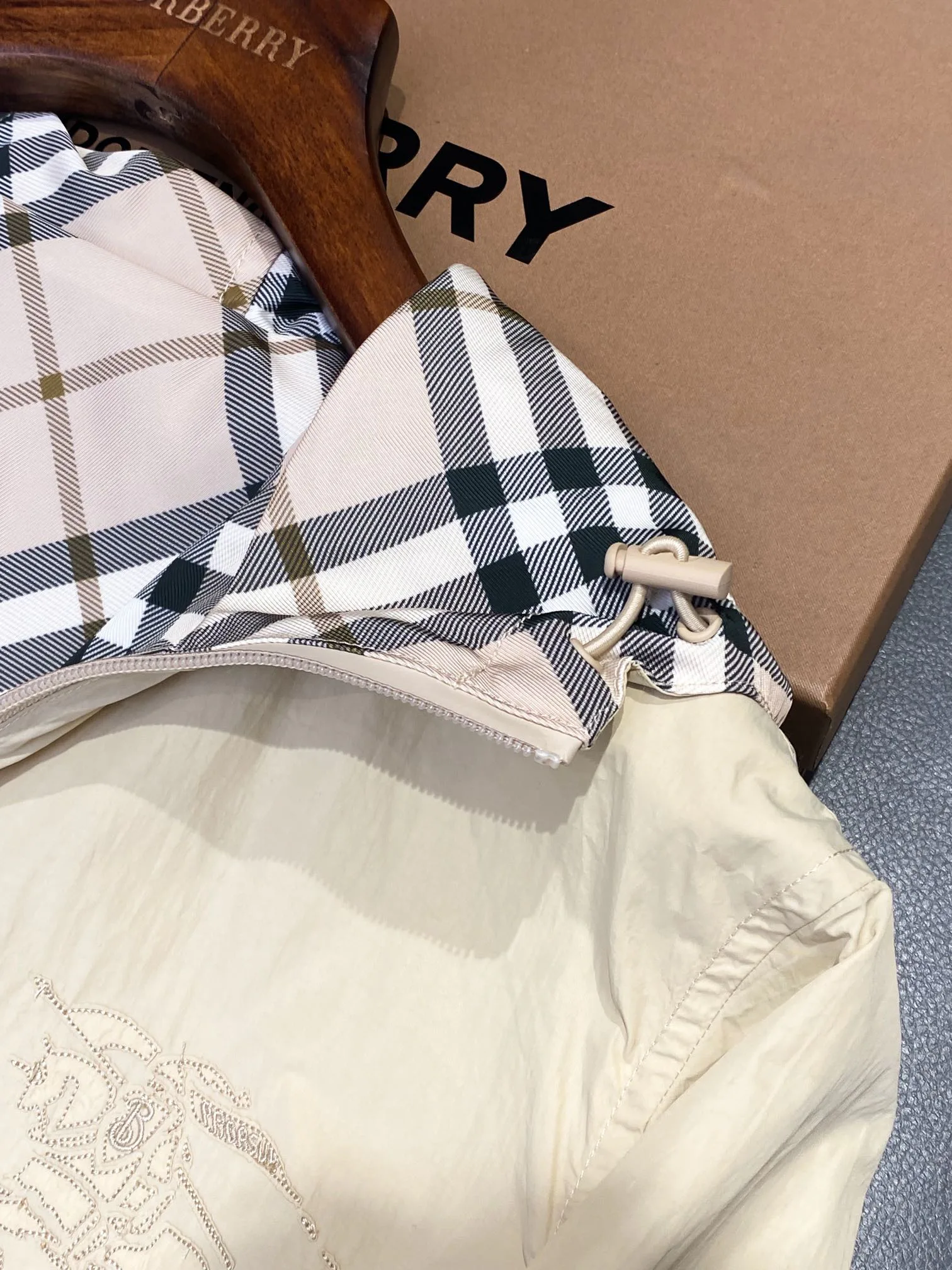 Куртки И Пуховики Мужские Burberry 13433003