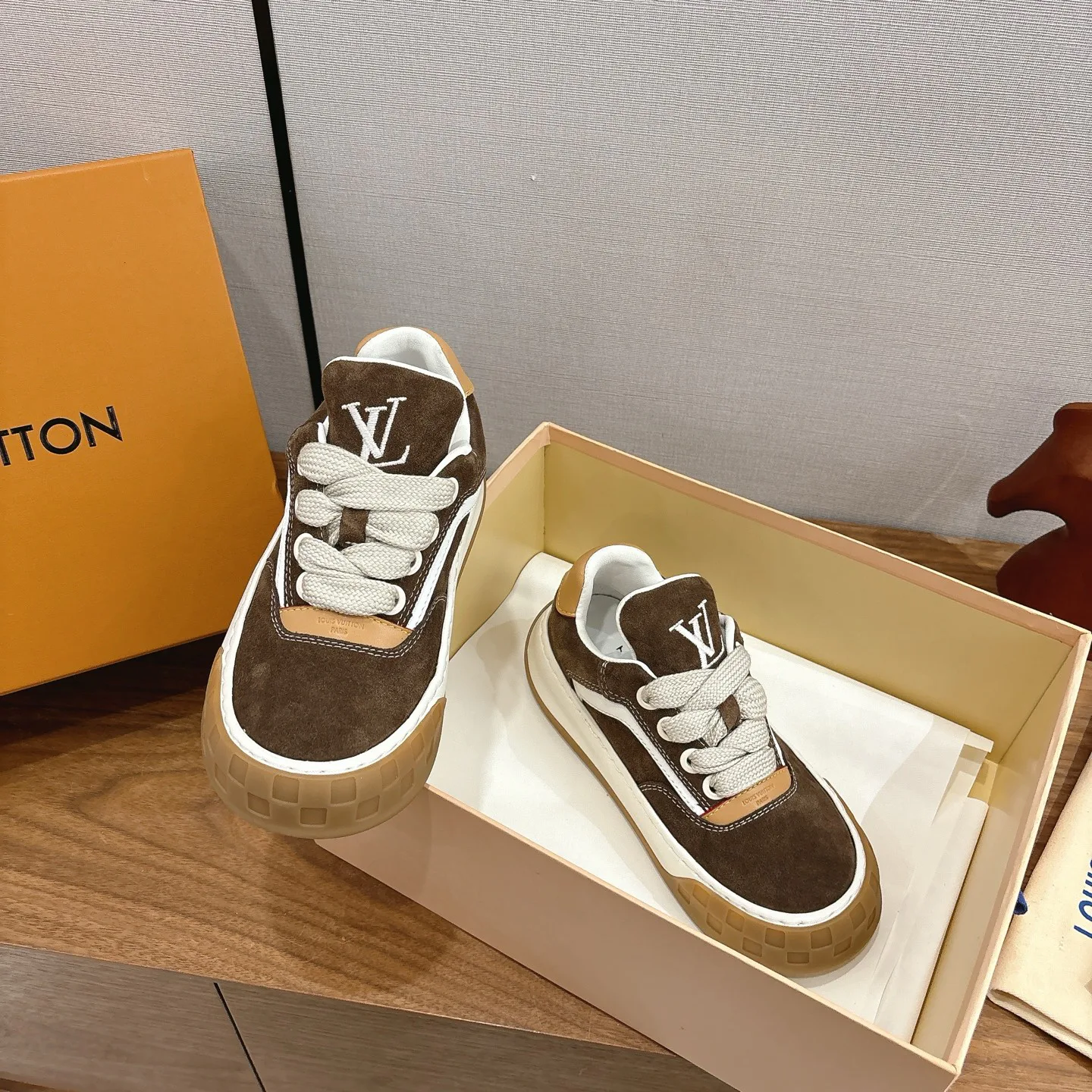 Кроссовки Женские Louis Vuitton 5611475