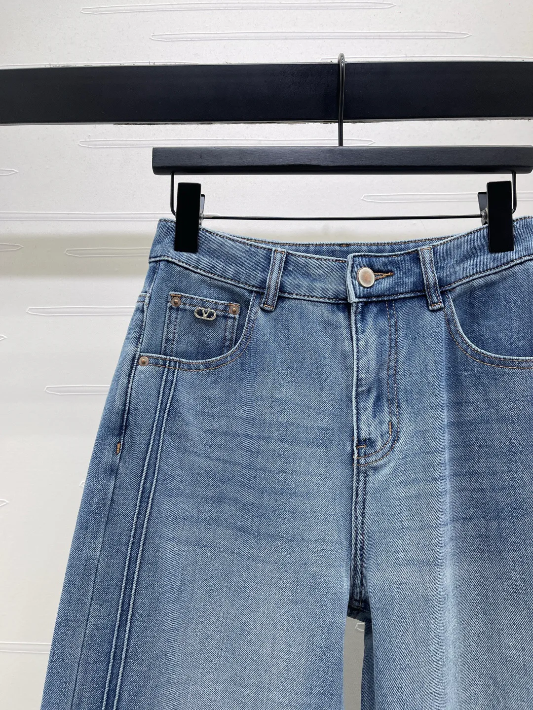 Джинсы Женские Valentino 12961846