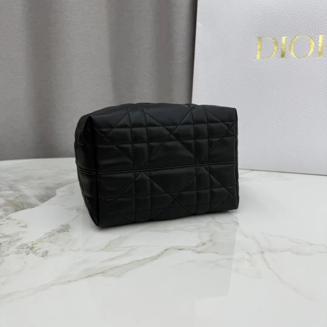 Классические Сумки Женские Christian Dior 11905689
