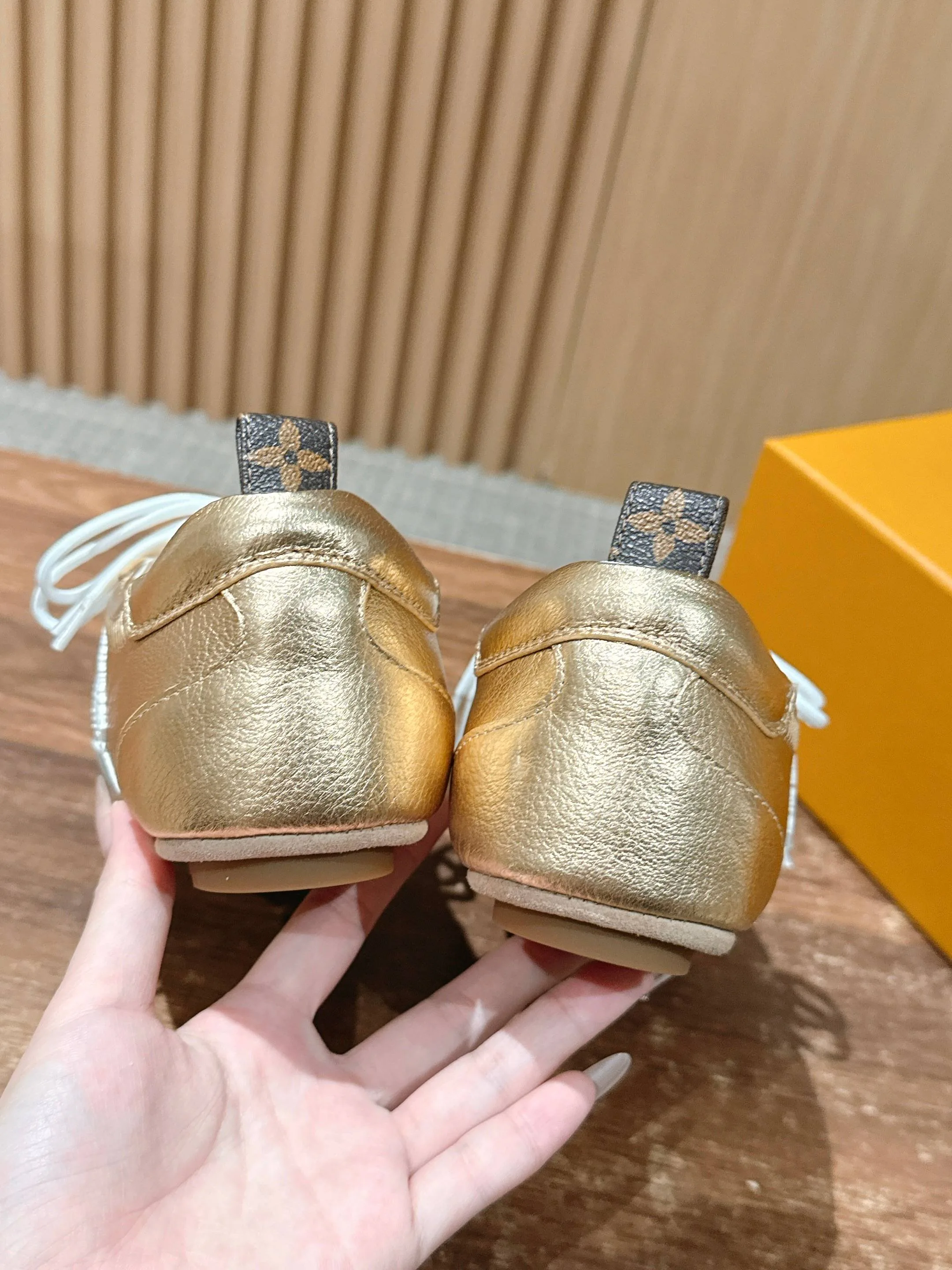 Кроссовки Женские Louis Vuitton 54820