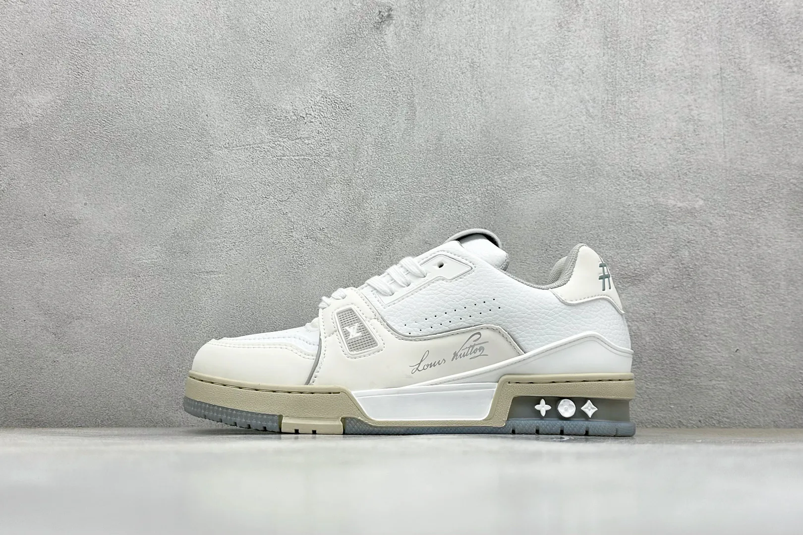 Кроссовки Женские Louis Vuitton 253828