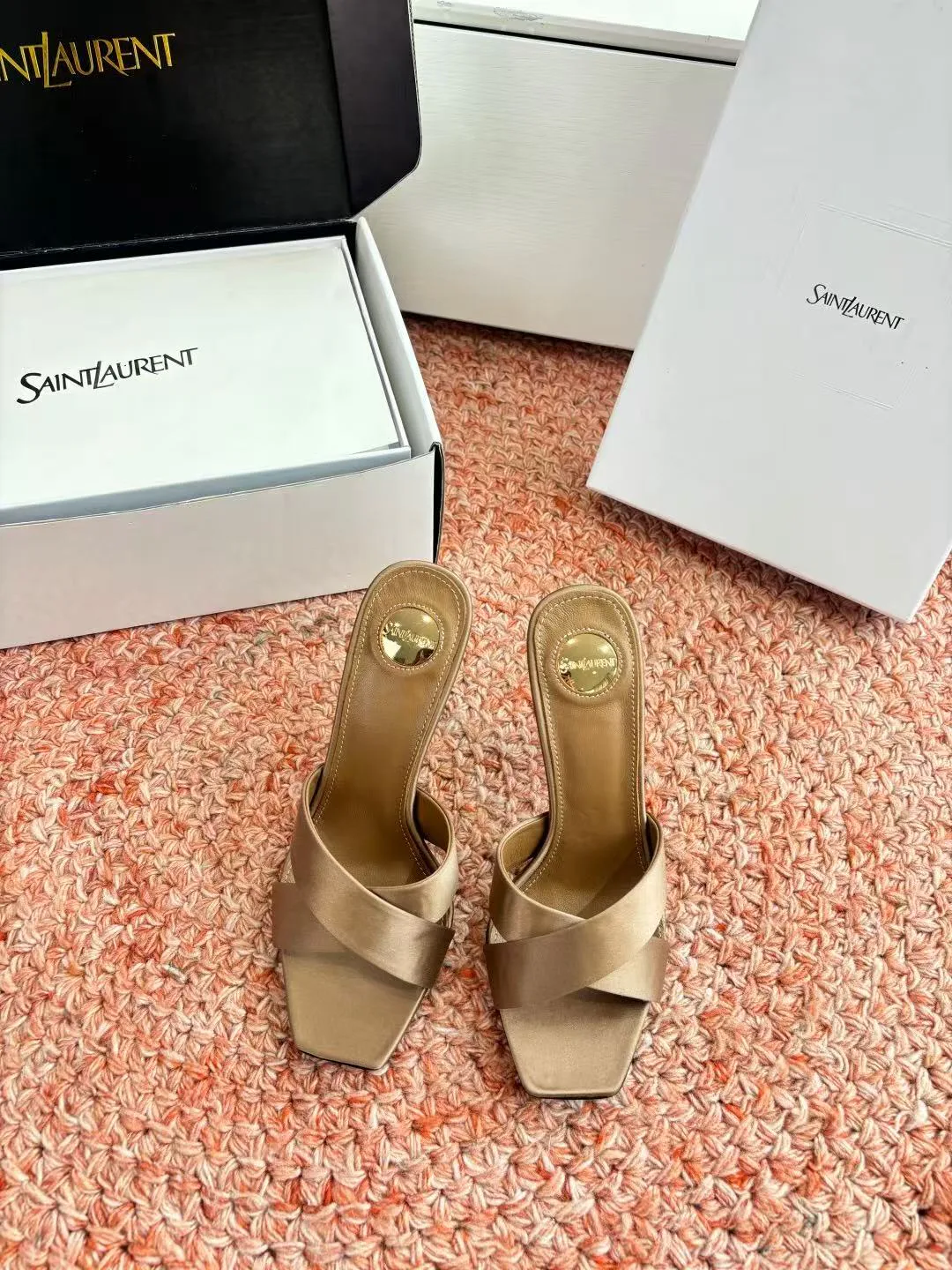 Босоножки Женские Saint Laurent 11660252