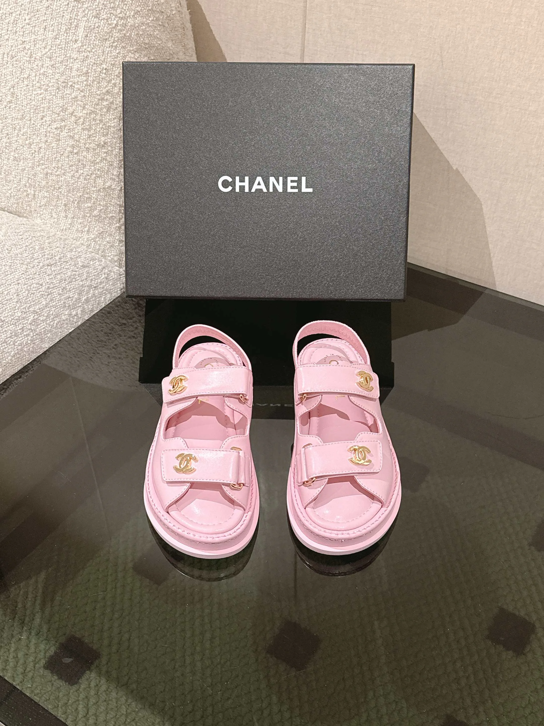 Сандалии Женские Chanel 13571423