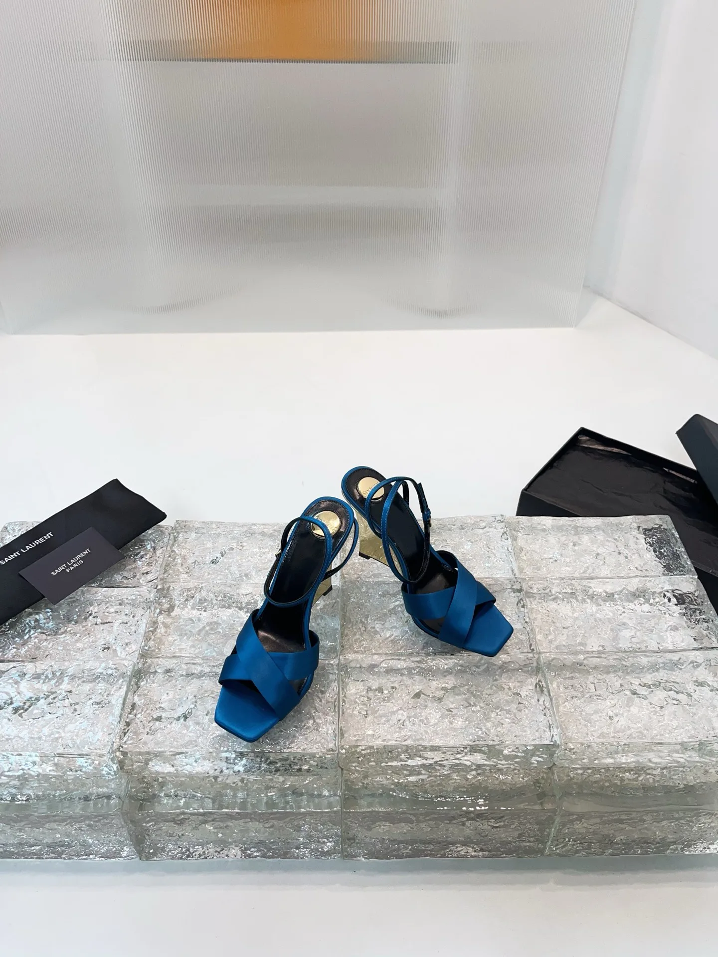 Босоножки Женские Saint Laurent 11278439