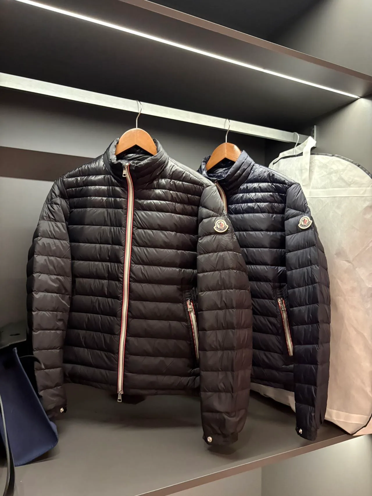 Куртки И Пуховики Женские Moncler 19185577