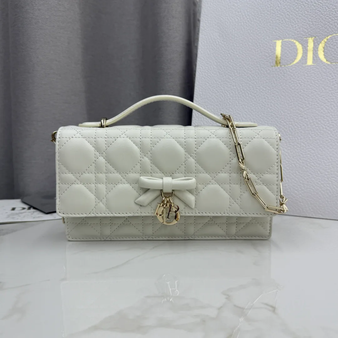 Классические Сумки Женские Christian Dior 12594769