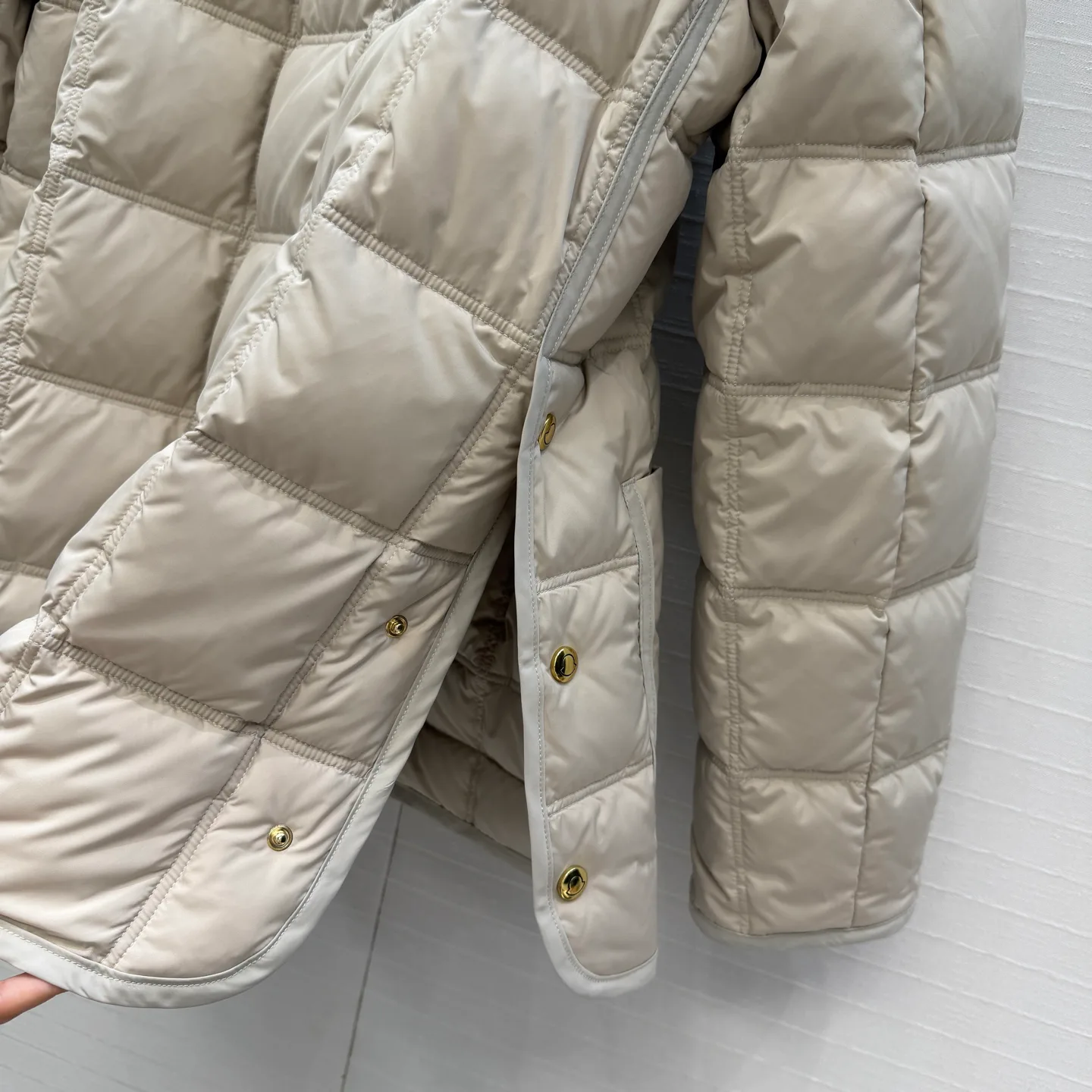 Куртки И Пуховики Женские Moncler 17944642