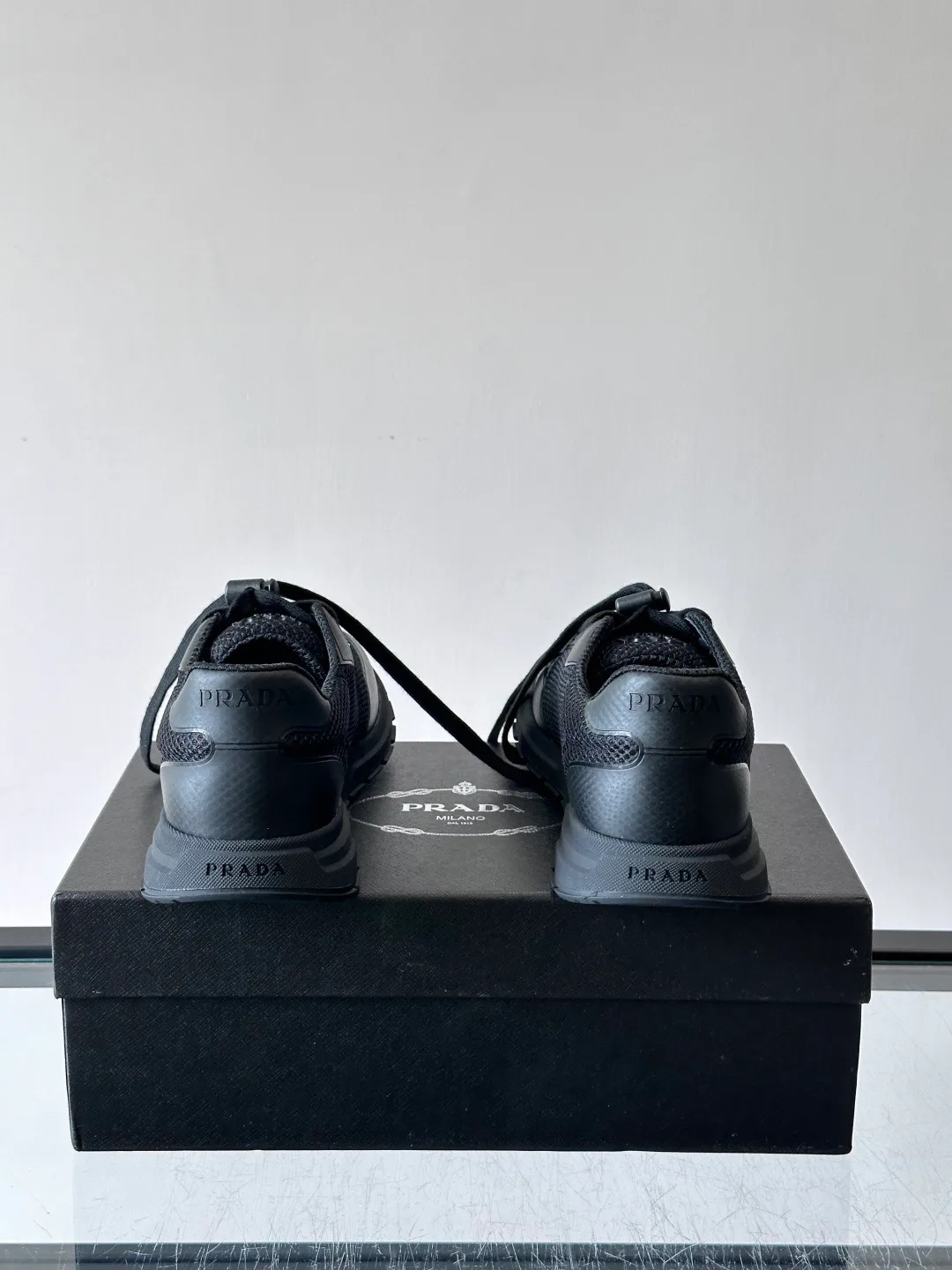 Кроссовки Мужские Prada 17646152