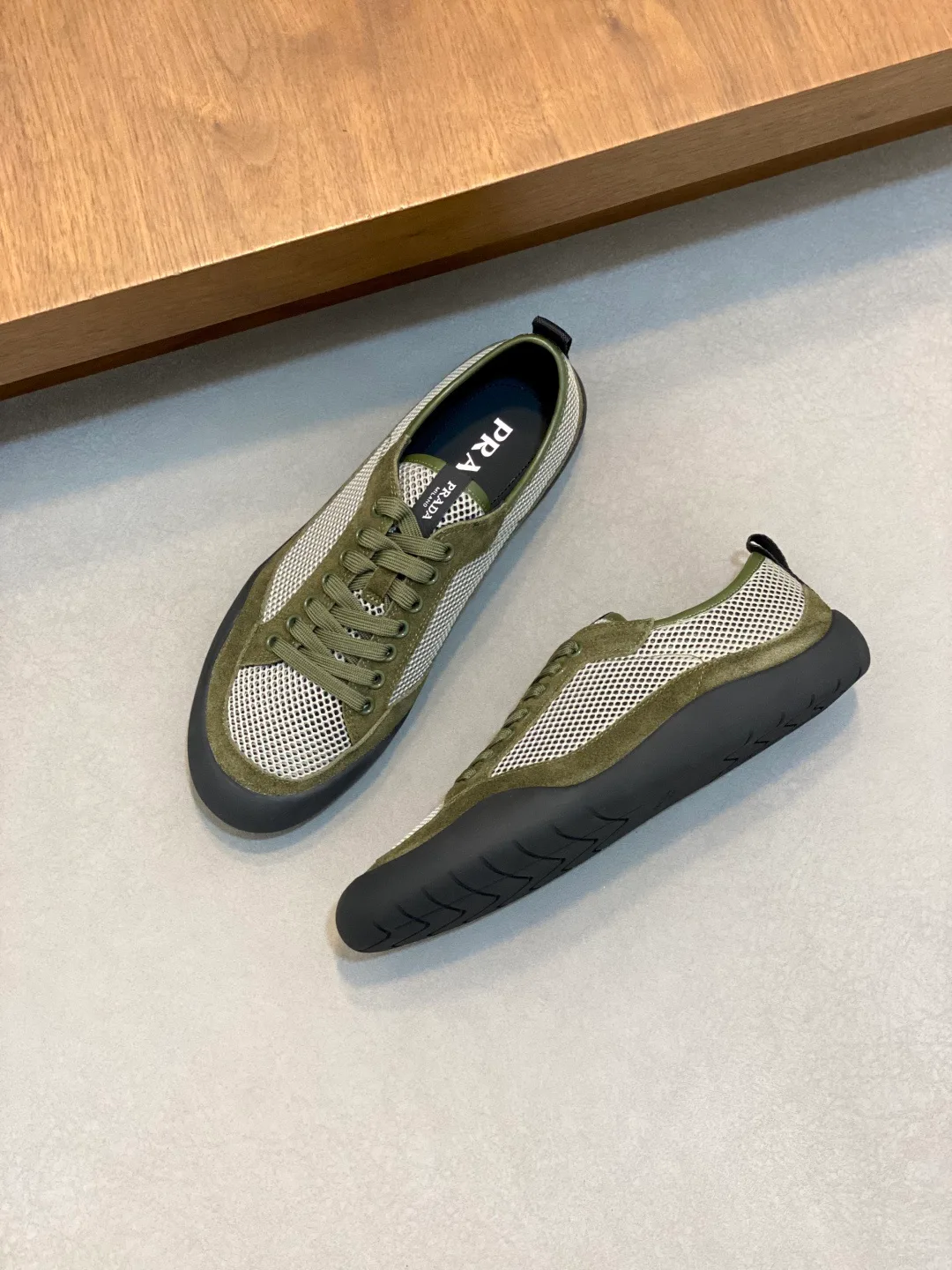 Кроссовки Мужские Prada 12621313