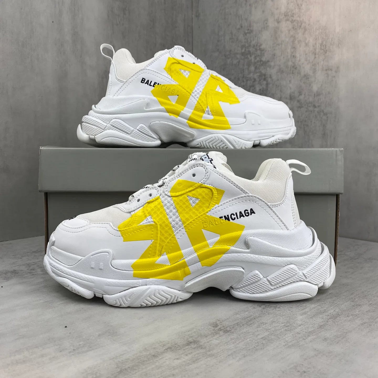Кроссовки Женские Balenciaga 11216250