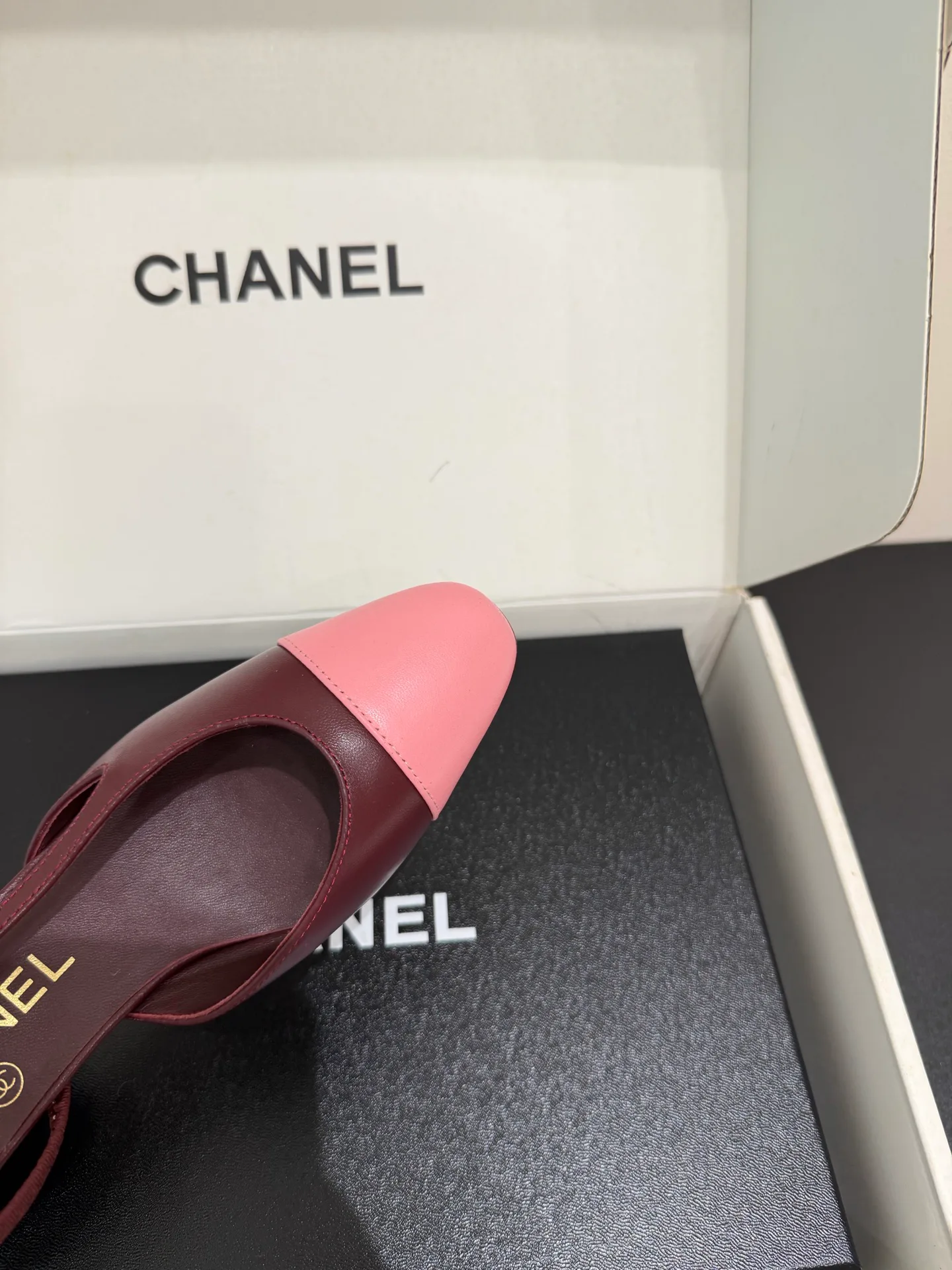 Босоножки Женские Chanel 18087714