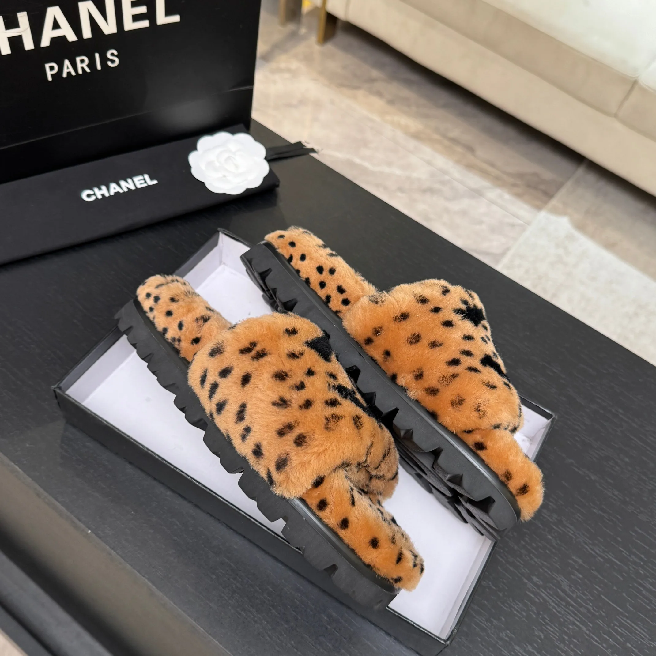 Тапочки Женские Chanel 18062750