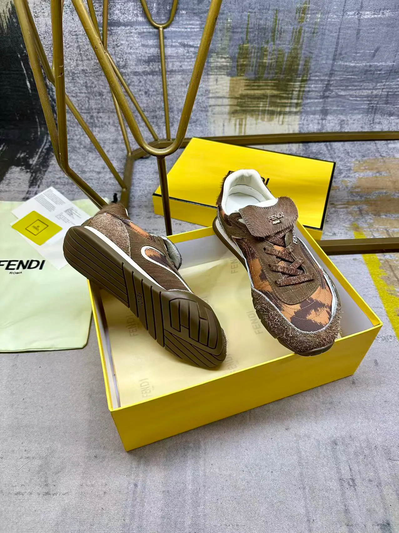 Кроссовки Женские Fendi 440708