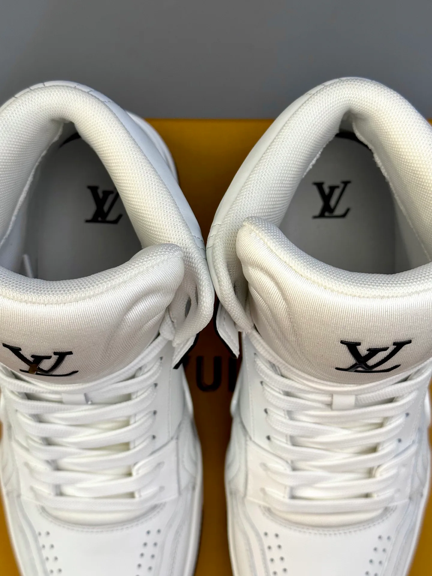 Кроссовки Мужские Louis Vuitton 930652