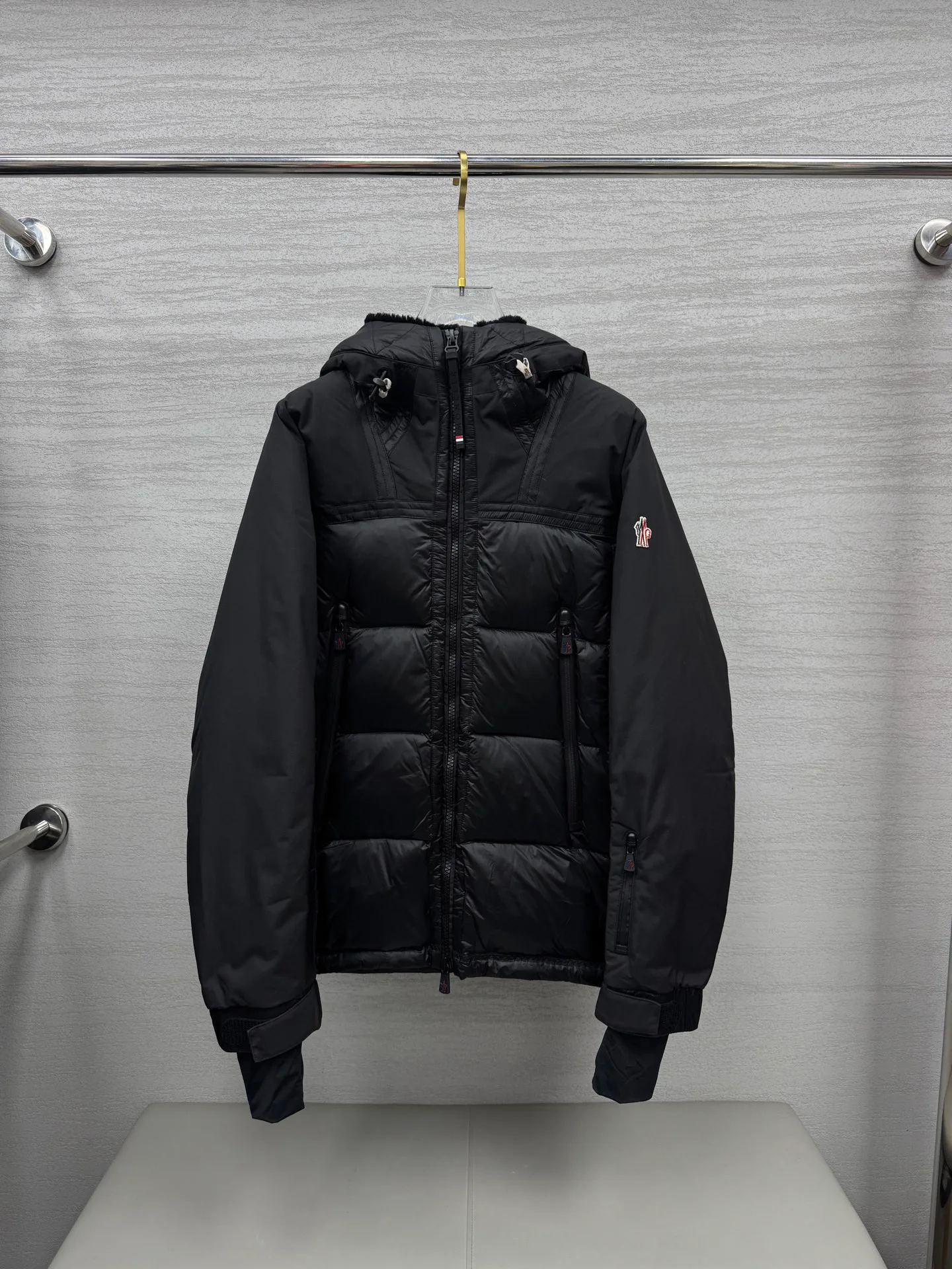 Куртки И Пуховики Мужские Moncler 283179