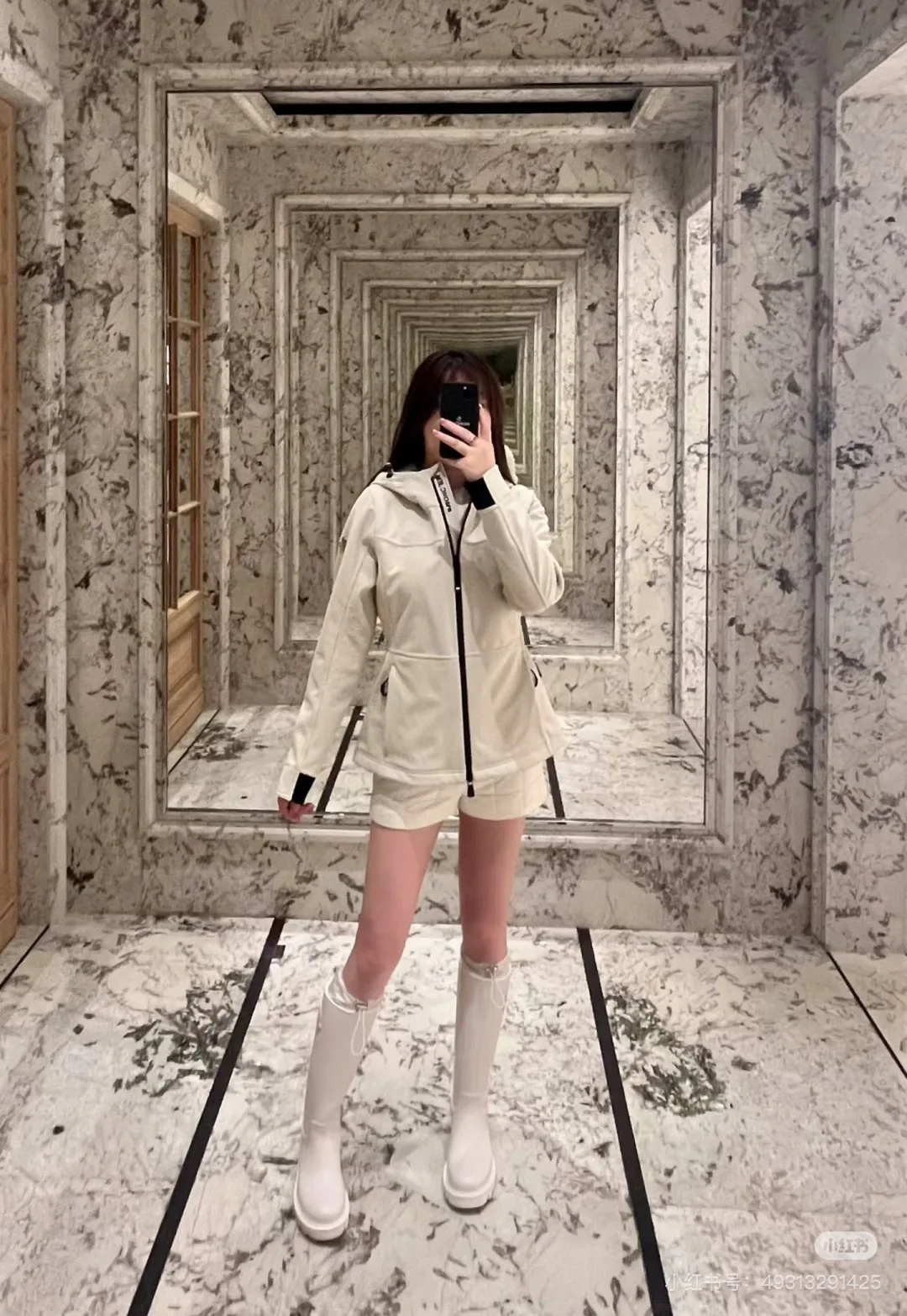 Куртки И Пуховики Женские Moncler 18517128
