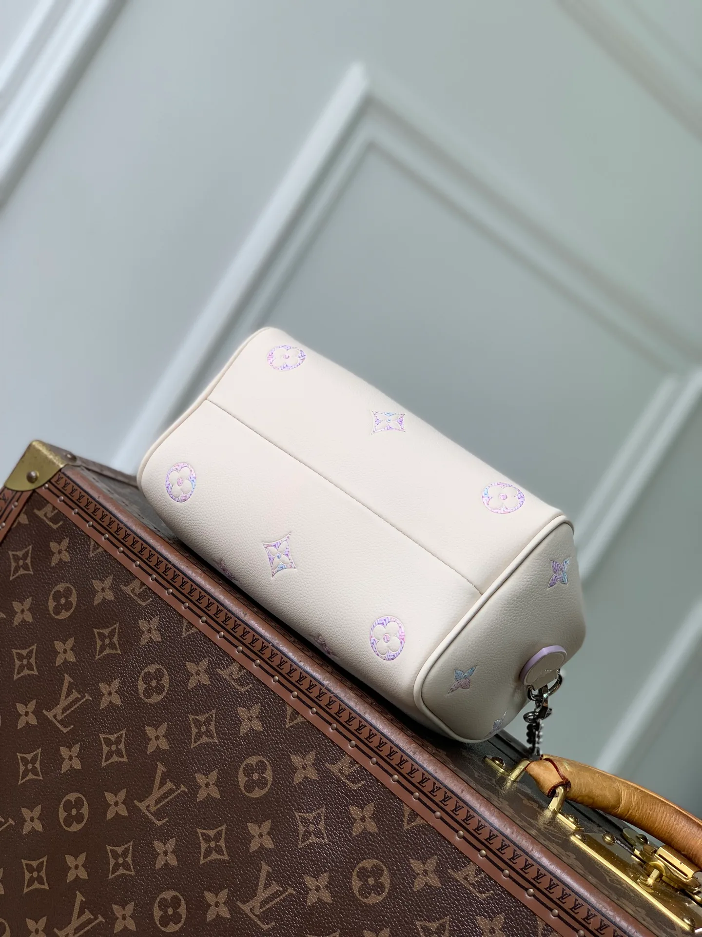 Классические Сумки Женские Louis Vuitton 18147482