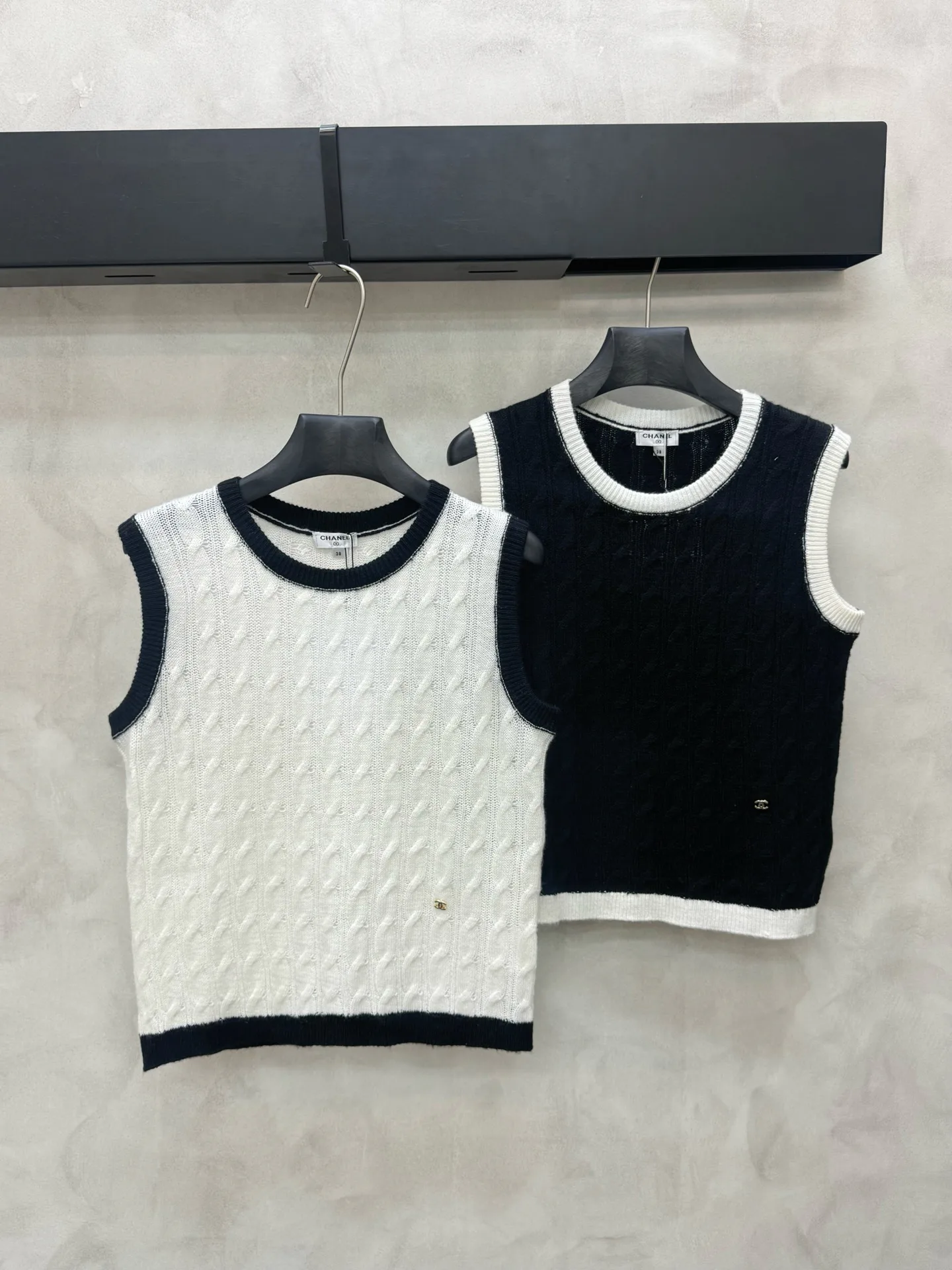 Жилеты Женские Chanel 18138283