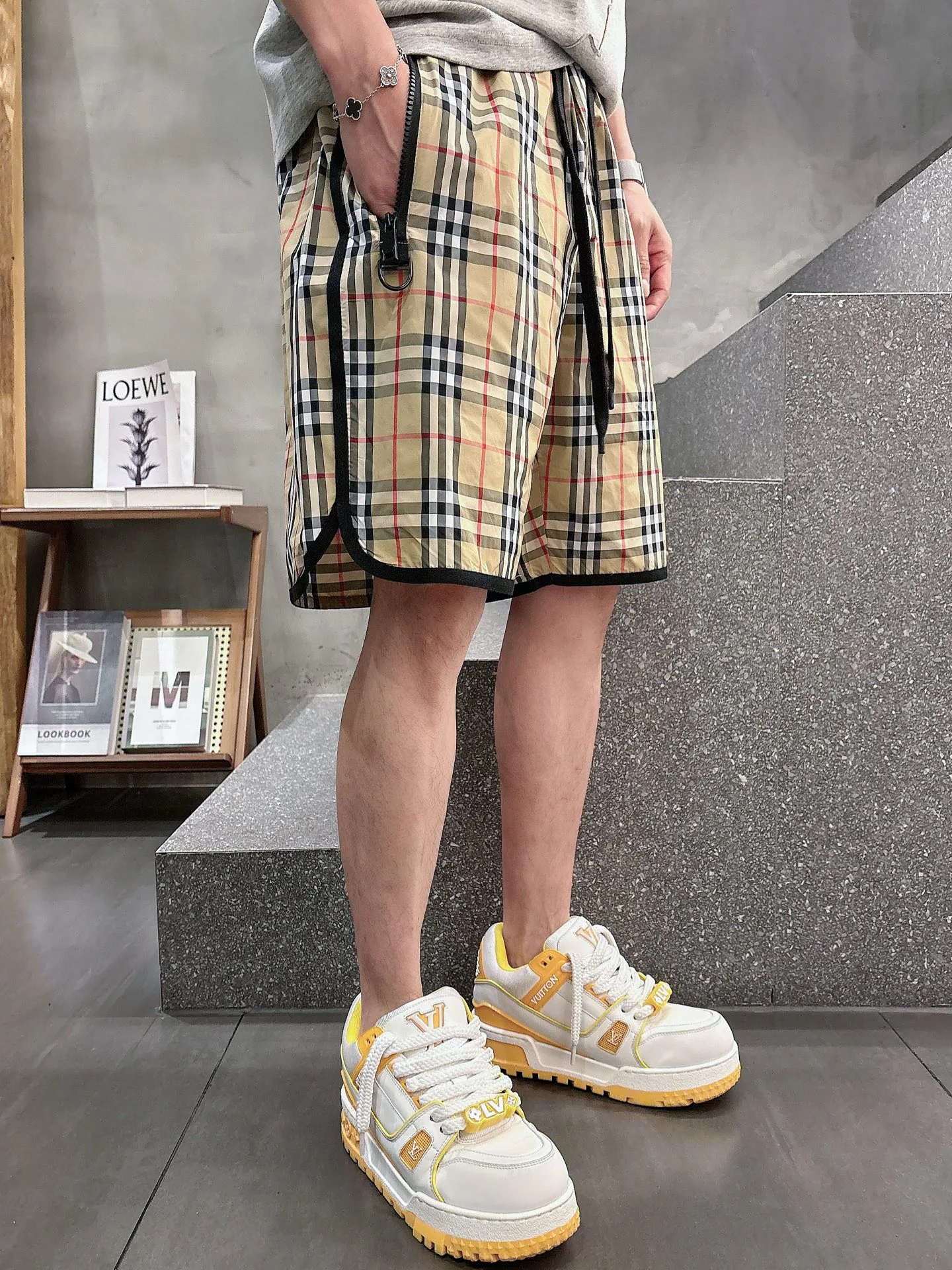 Шорты Мужские Burberry 13479637