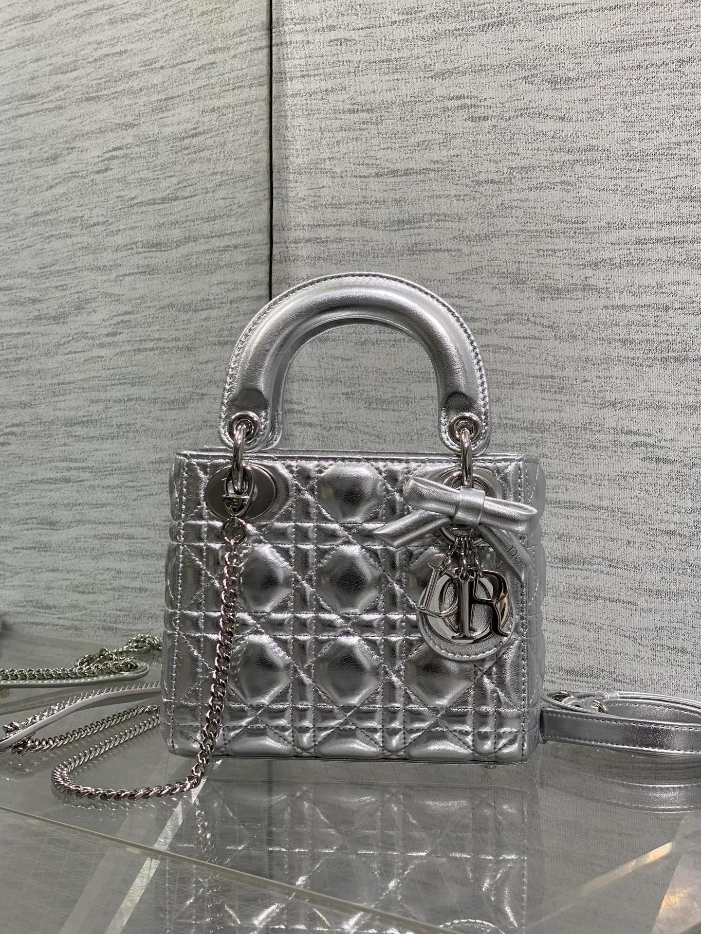 Классические Сумки Женские Christian Dior 17601497