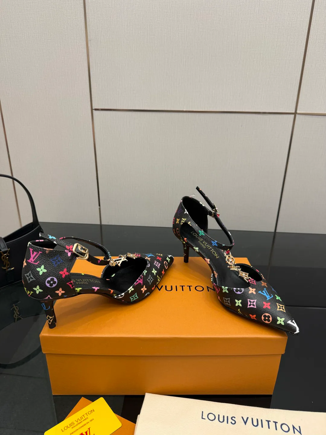 Туфли Женские Louis Vuitton 11755398