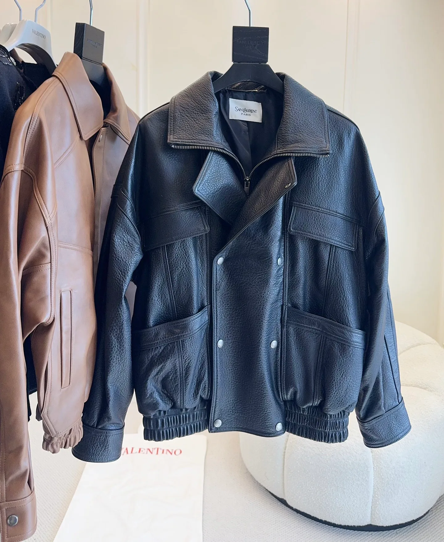 Куртки И Пуховики Женские Saint Laurent 236379