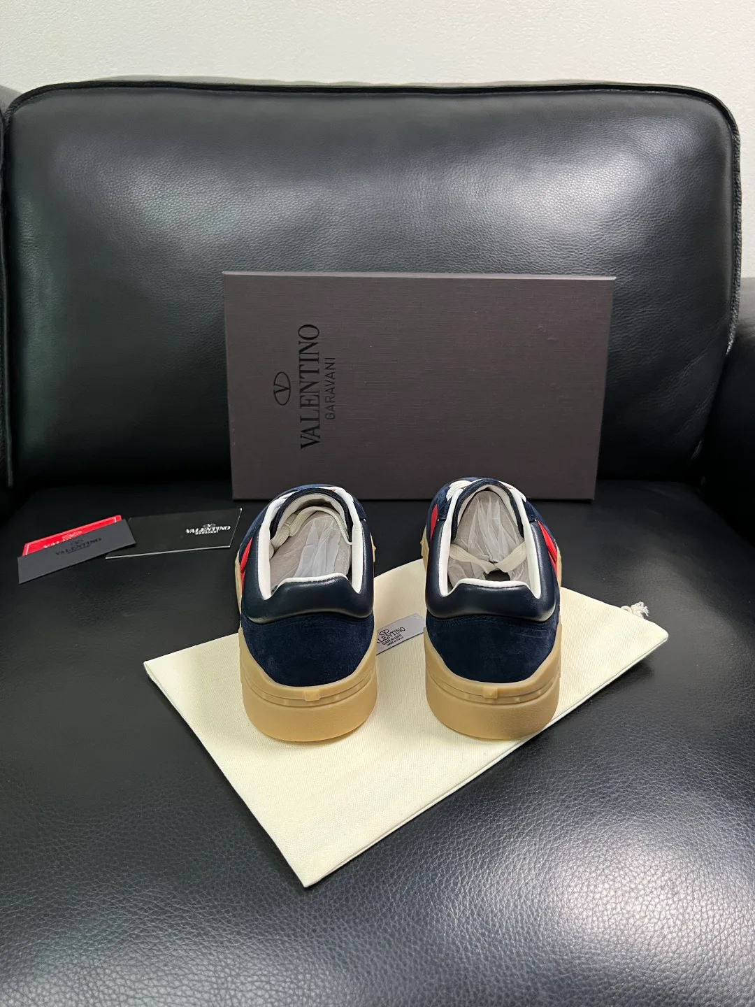 Кроссовки Женские Valentino 17093910