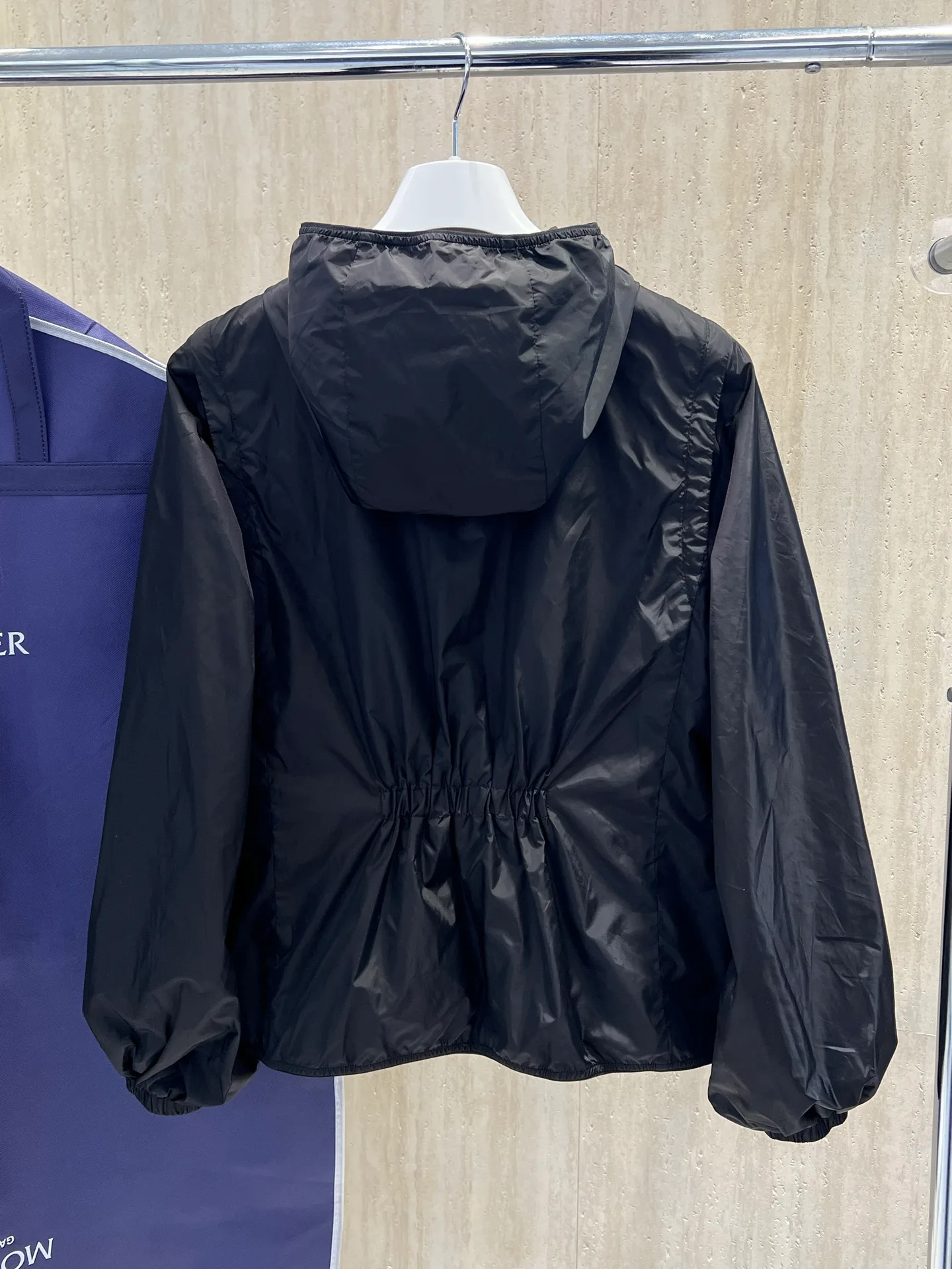 Куртки И Пуховики Мужские Moncler 18231209
