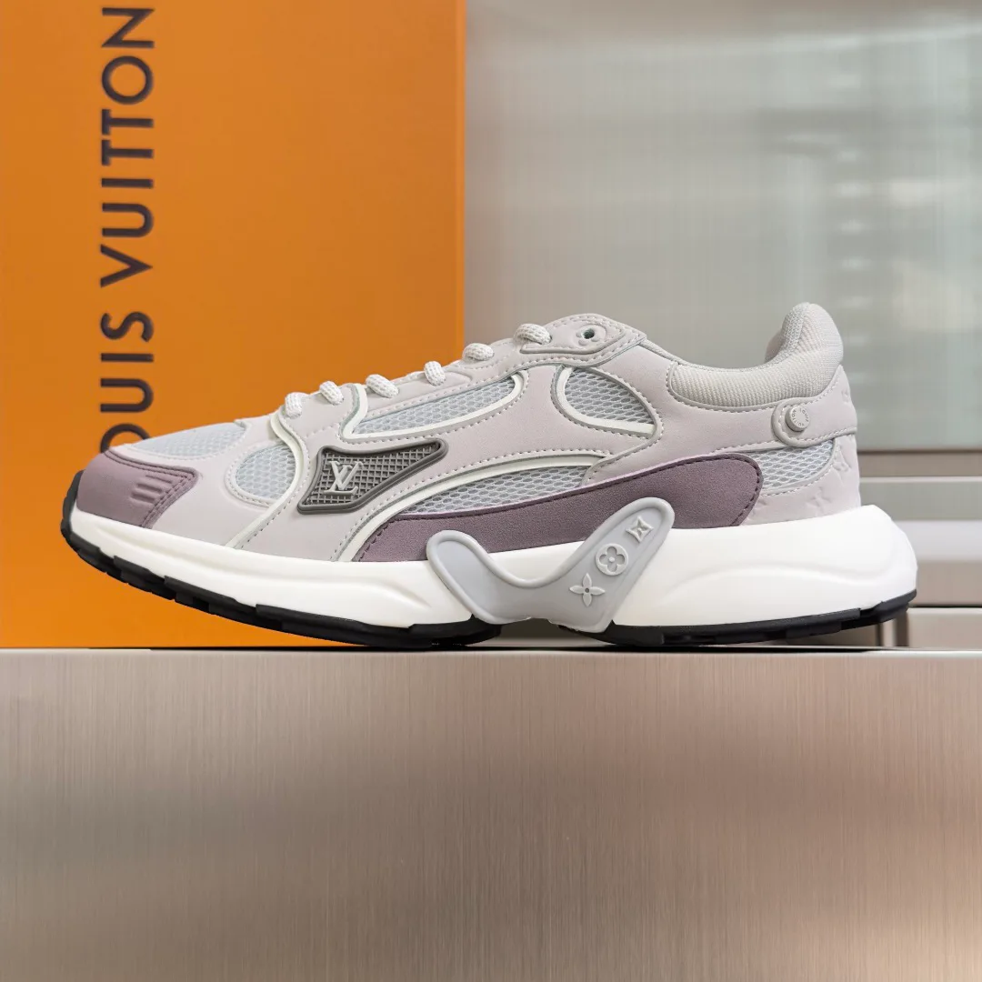 Кроссовки Женские Louis Vuitton 11646822