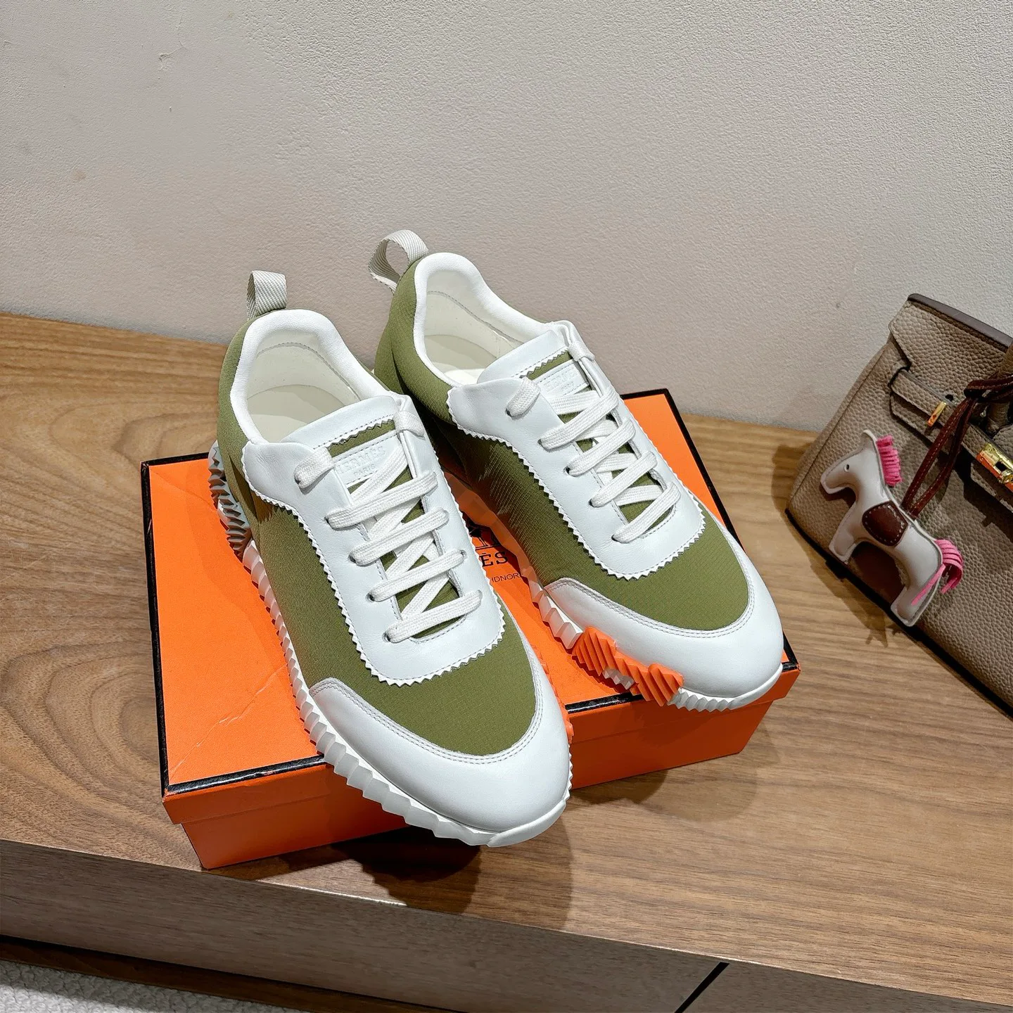 Кроссовки Женские Hermes 9915125