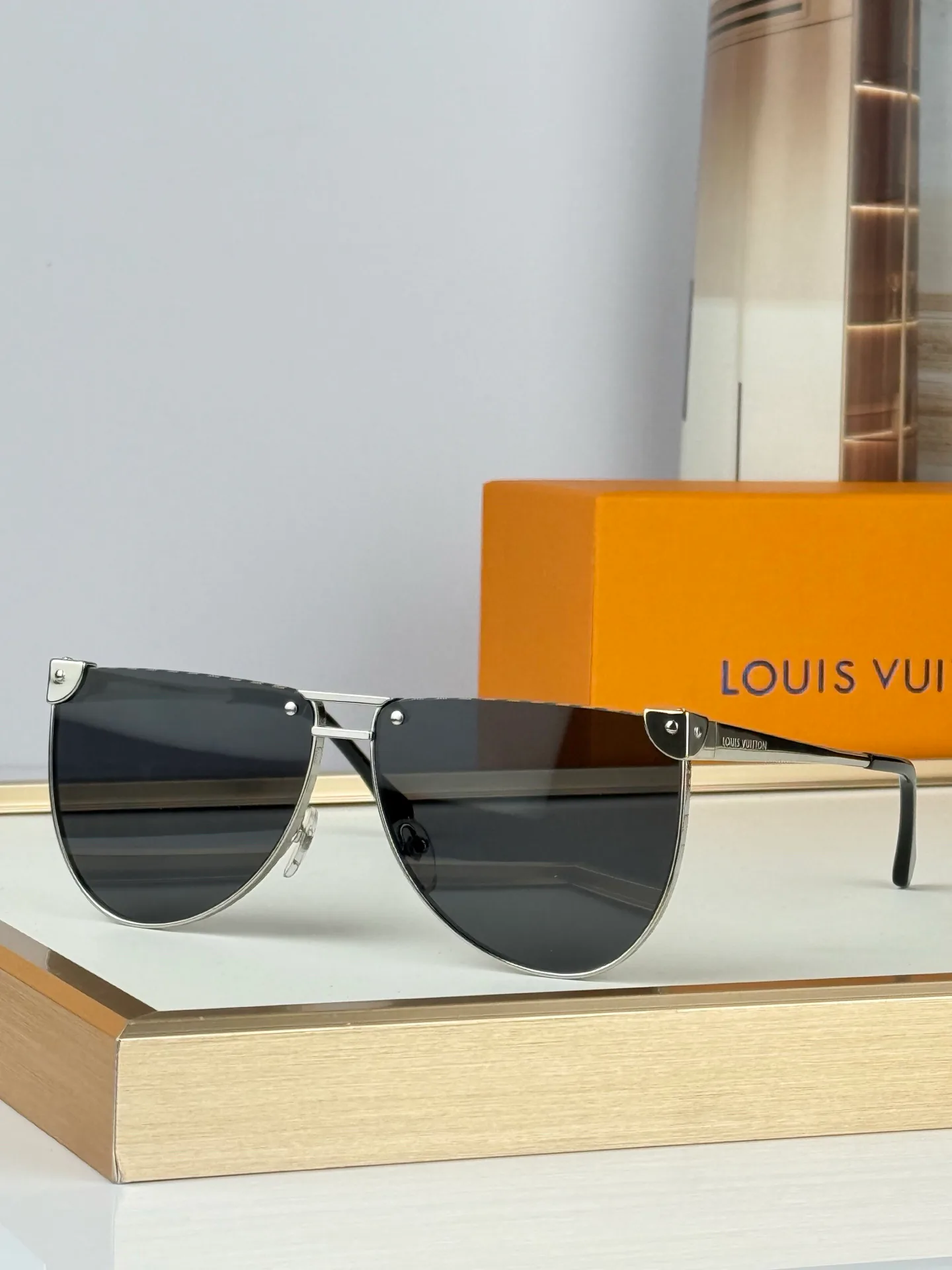 Очки Louis Vuitton 17366453