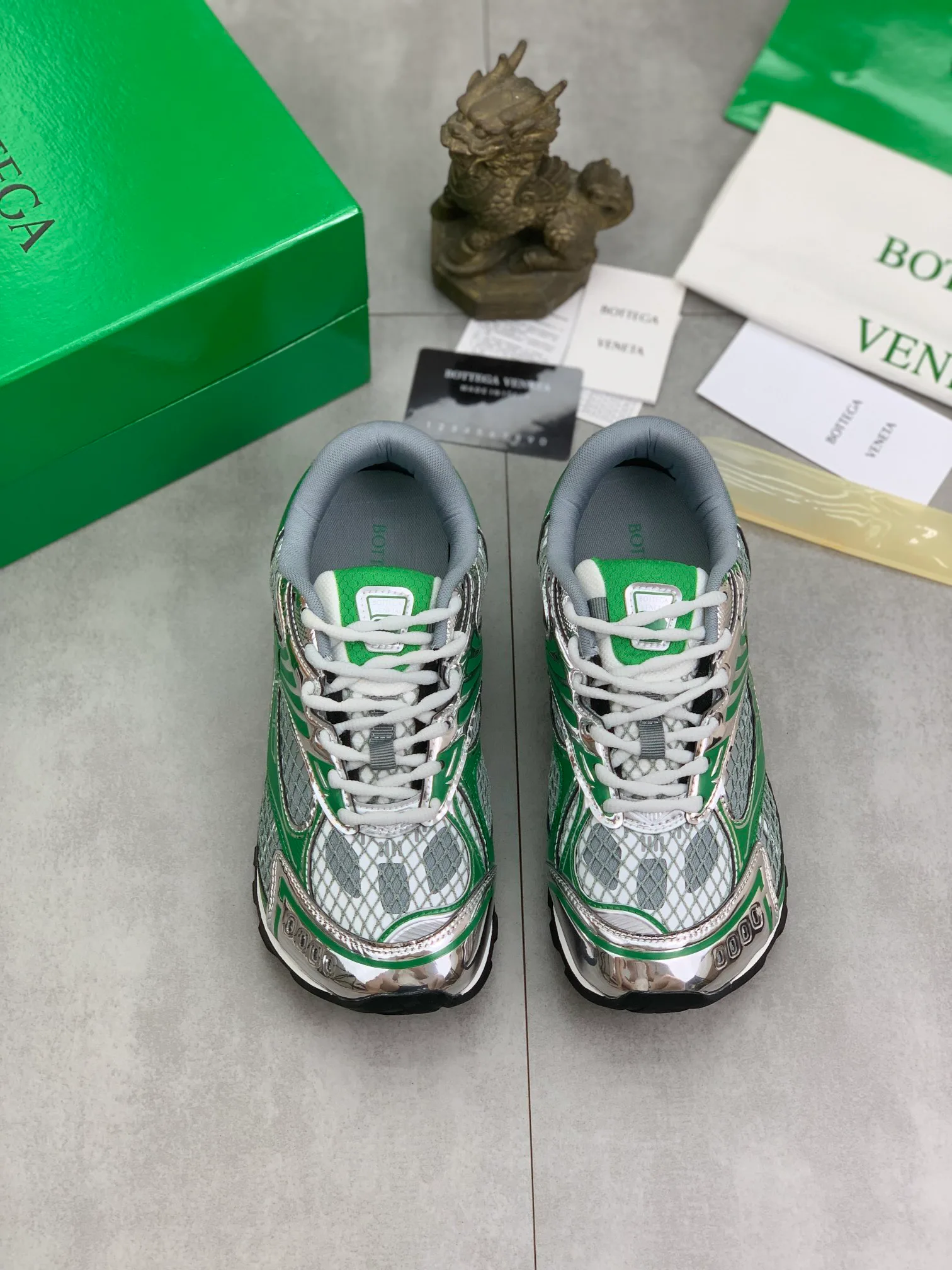 Кроссовки Женские Bottega Veneta 18365166