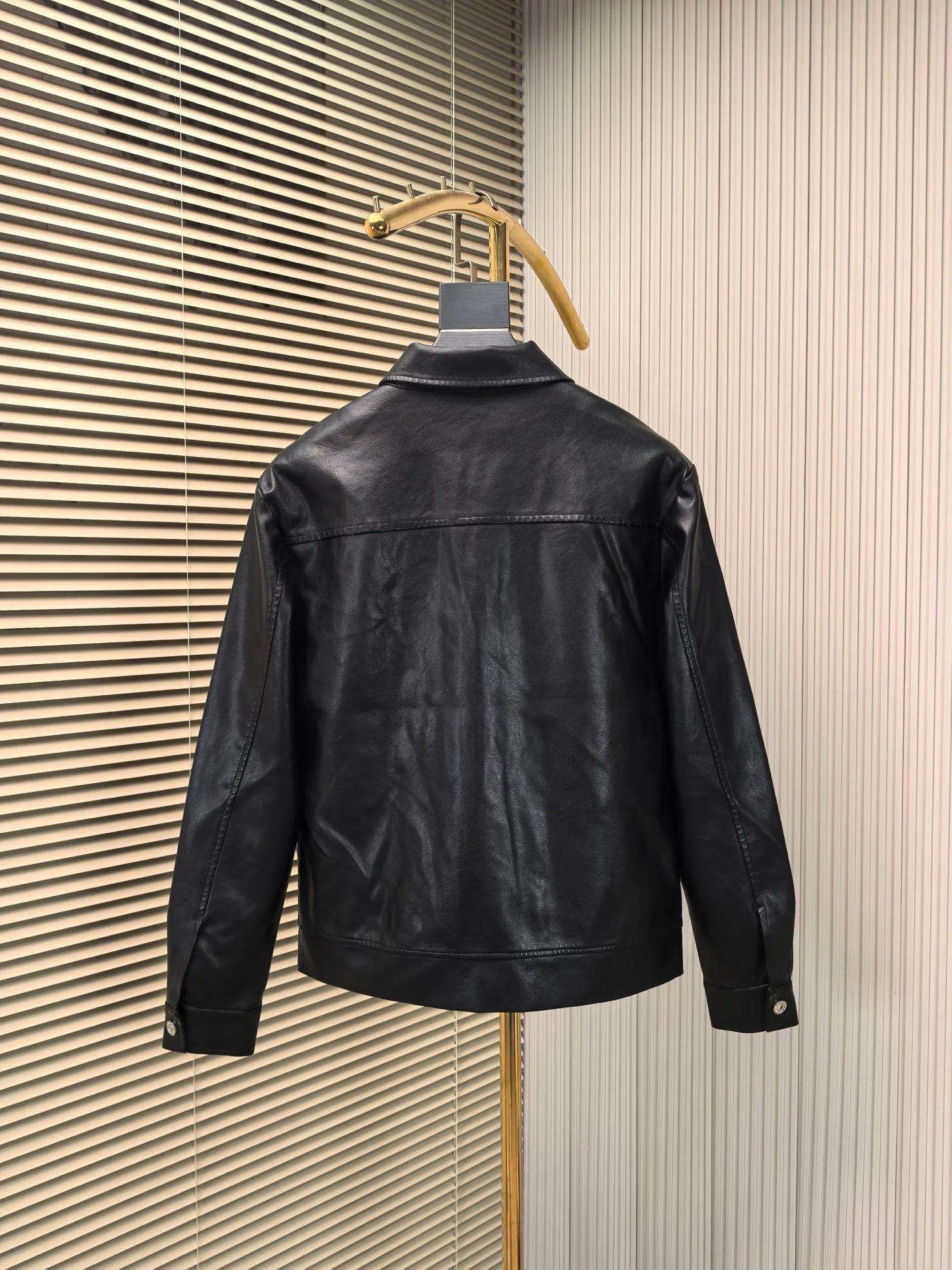 Кожаные Куртки И Дублёнки Мужские Dolce & Gabbana 11411445