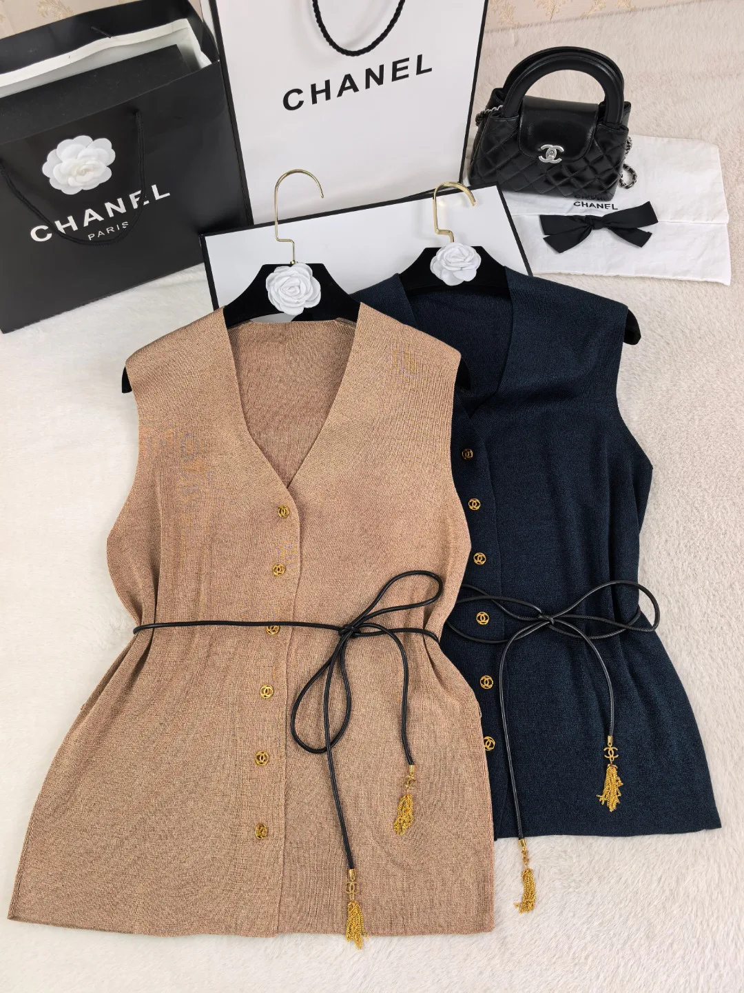 Жилеты Женские Chanel 18137932