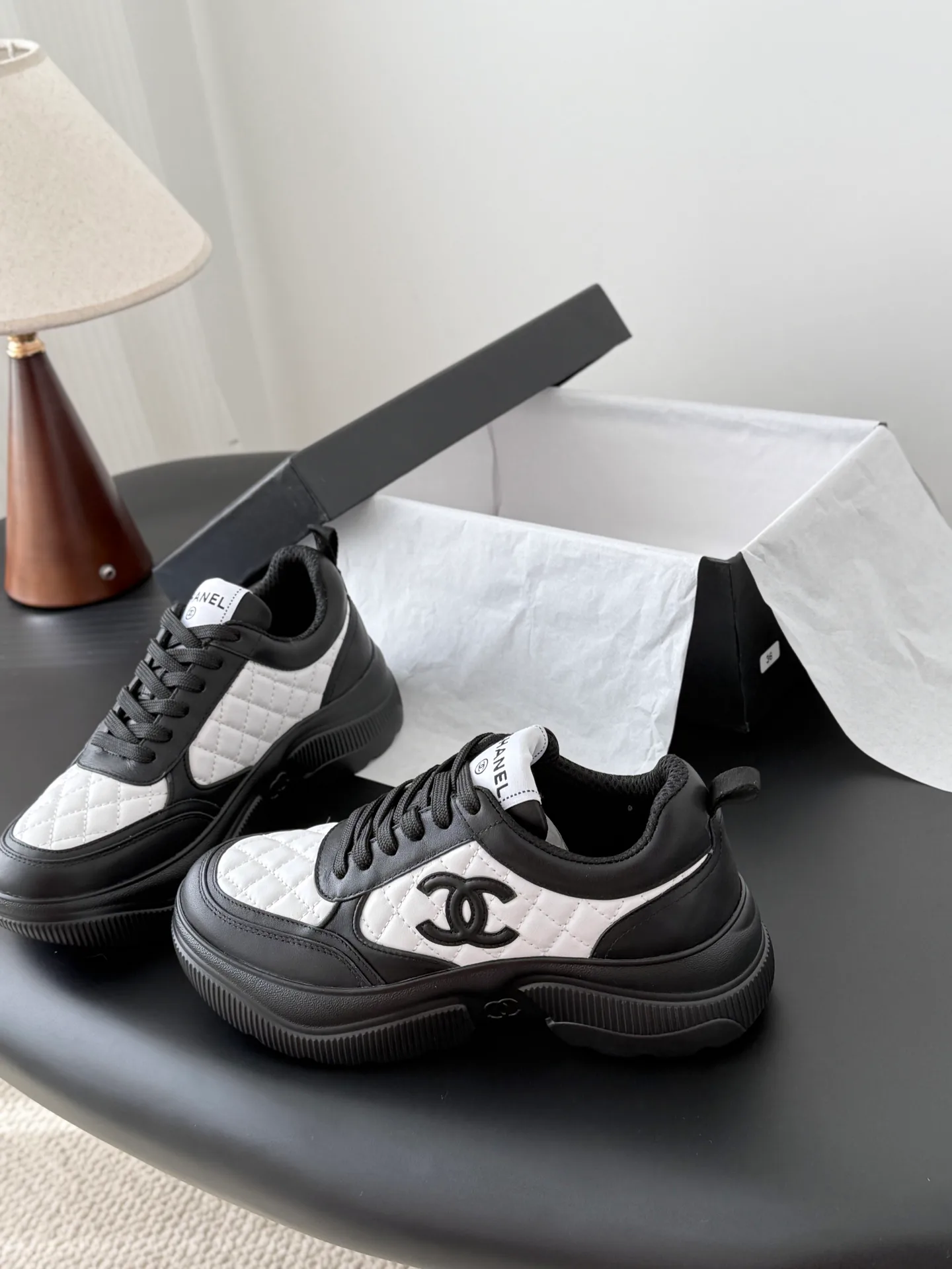 Кроссовки Женские Chanel 1268540