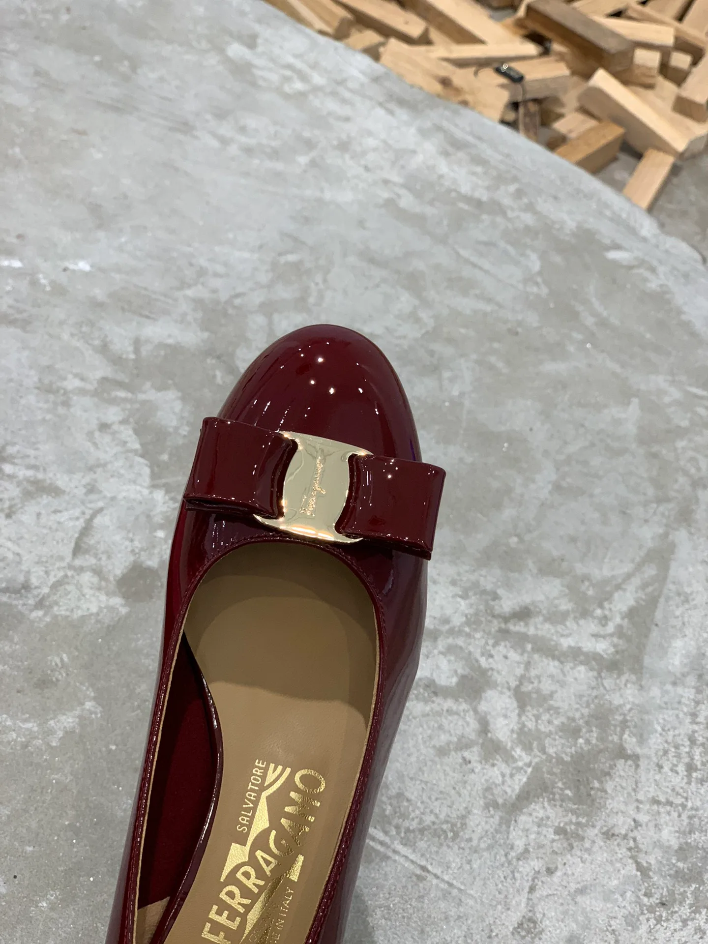 Туфли Женские Salvatore Ferragamo 18340705