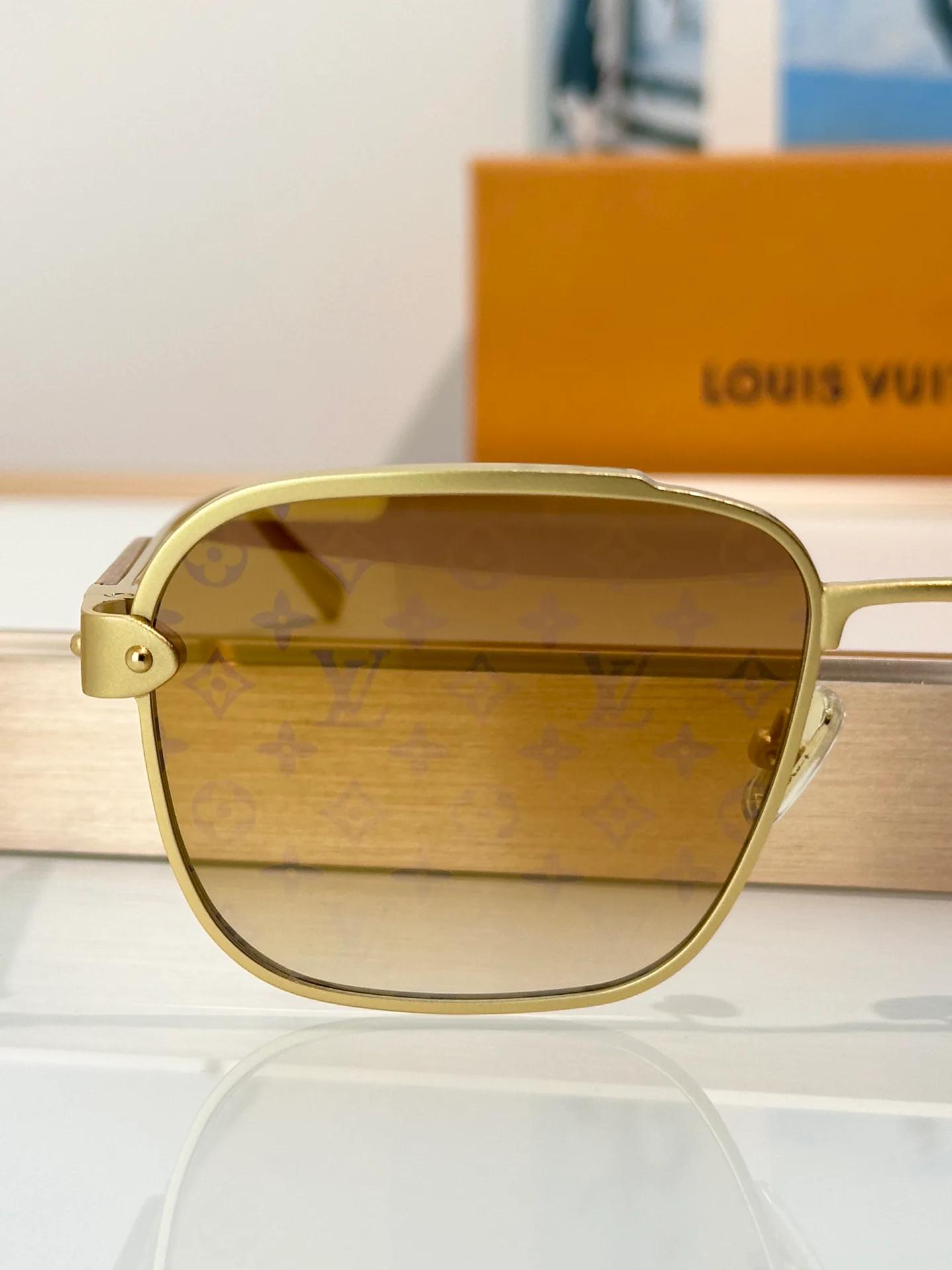 Очки Louis Vuitton 18295166