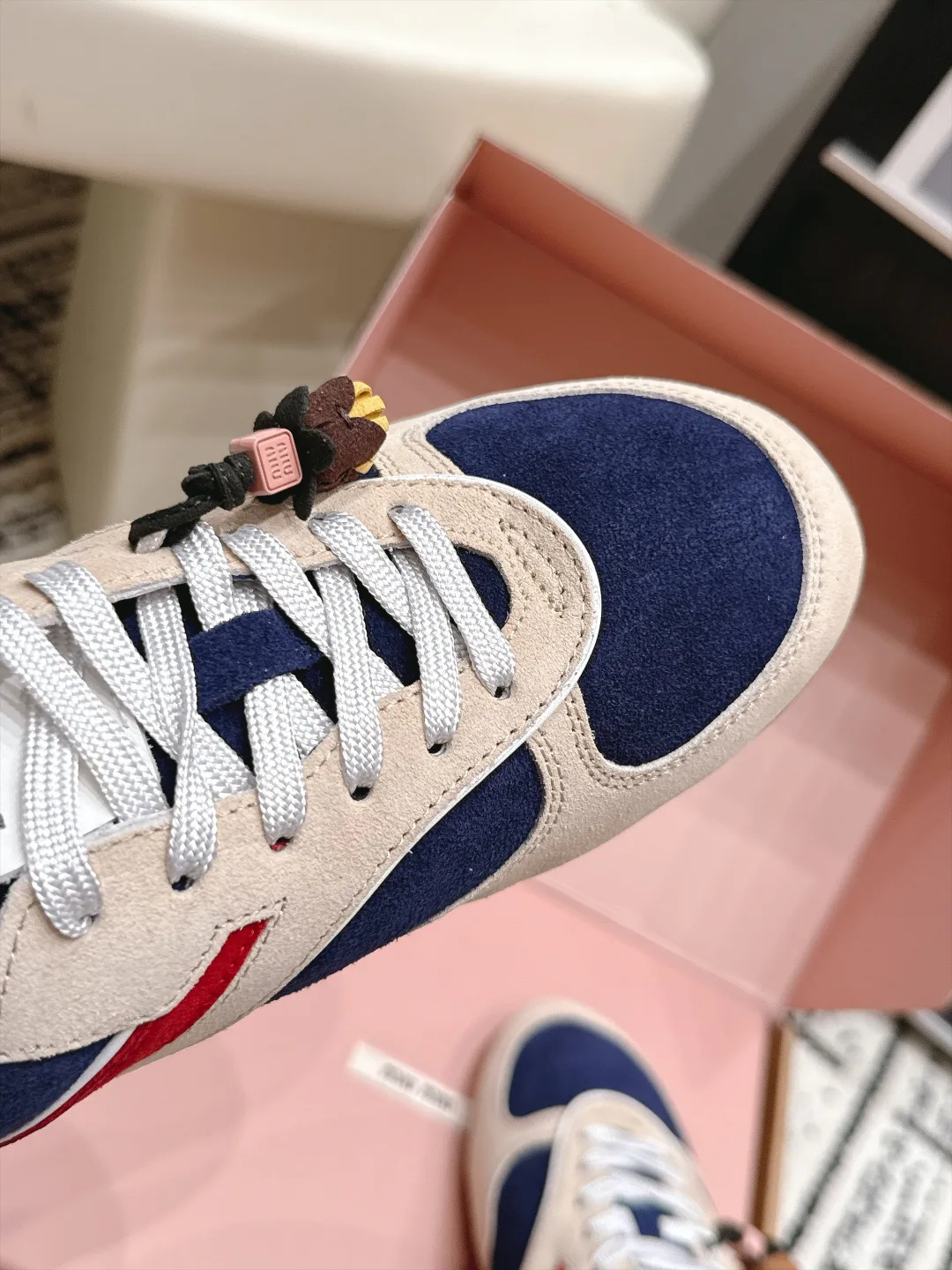 Кроссовки Женские Miu Miu 18490658