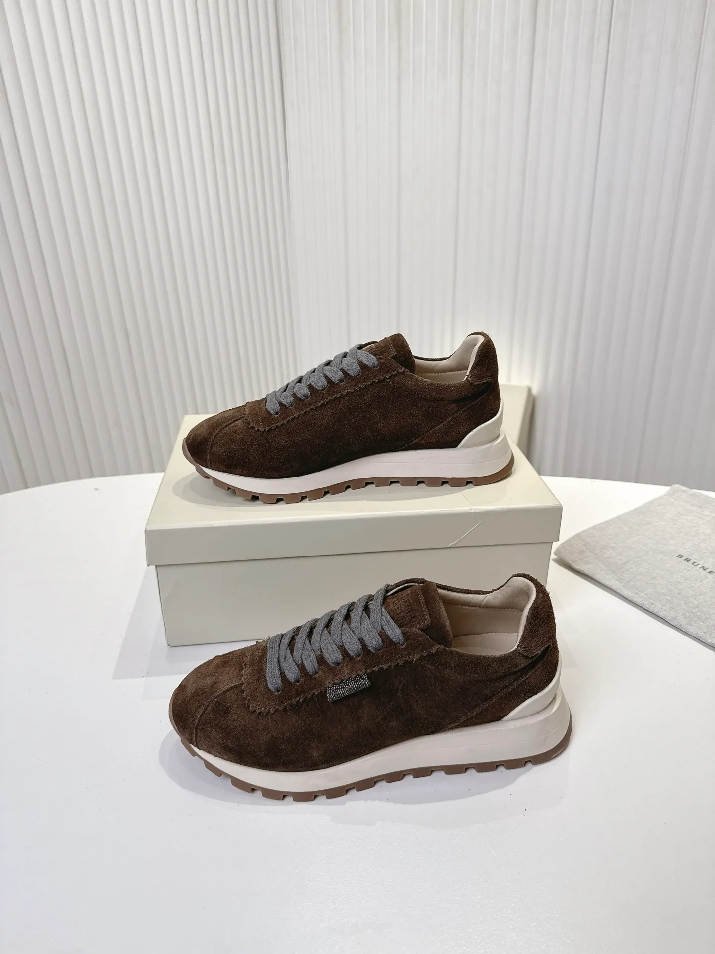 Кроссовки Женские Brunello Cucinelli 14642512