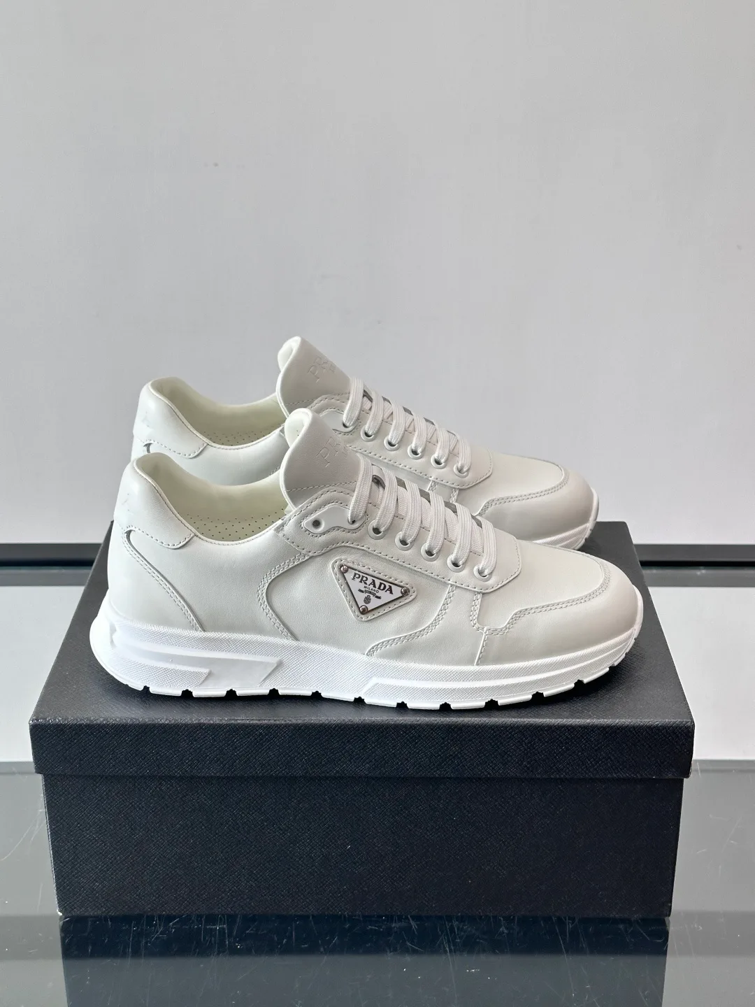 Кроссовки Мужские Prada 11299545